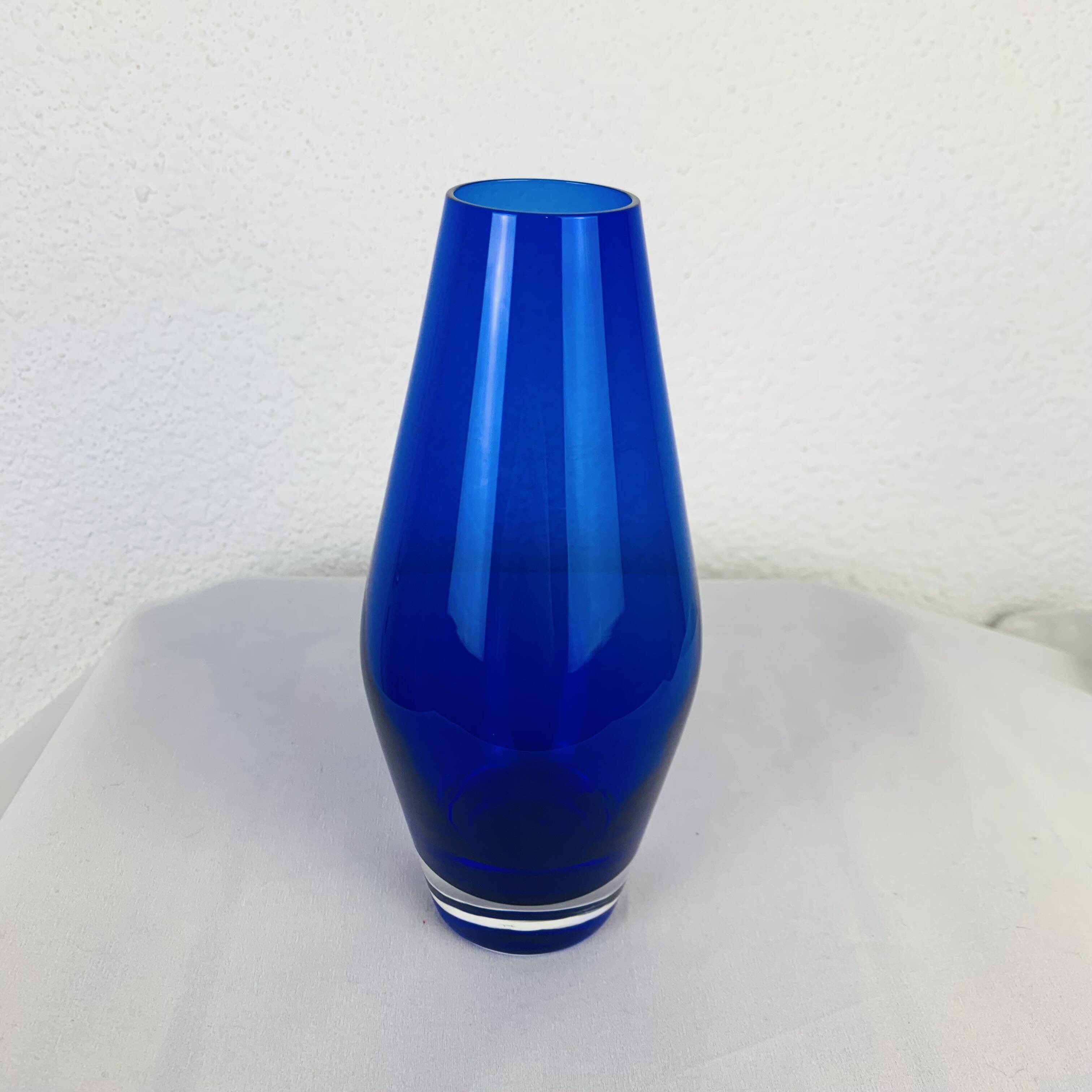 Scandinavian glass vase Riihimaki blue Tamara Aladin