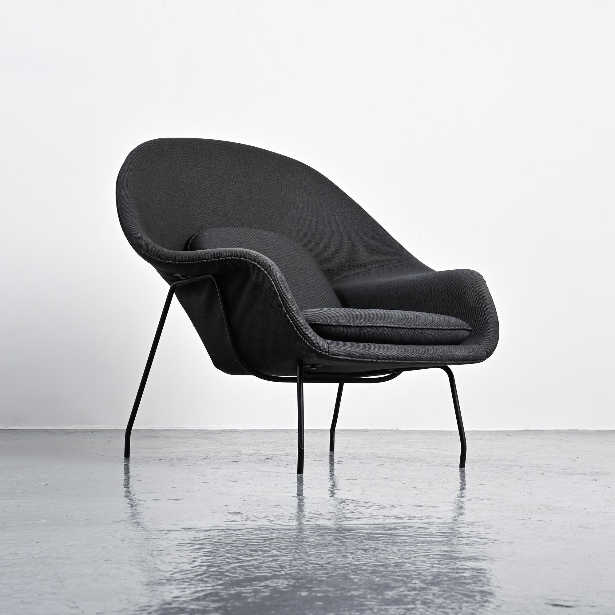 Womb Chair 2nd edition by Eero Saarinen, Knoll around 1970