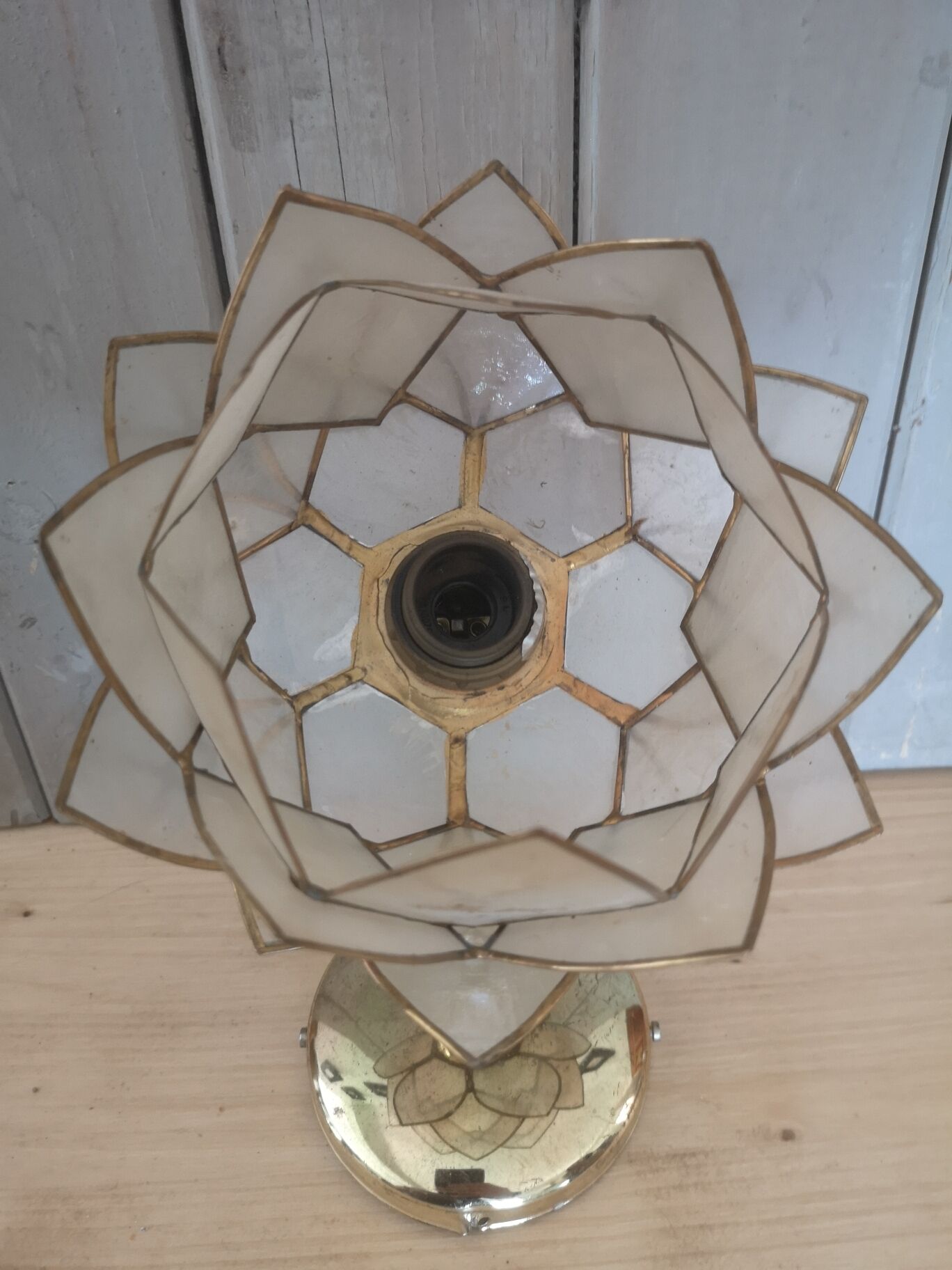 70s golden vintage flower-shaped wall sconce