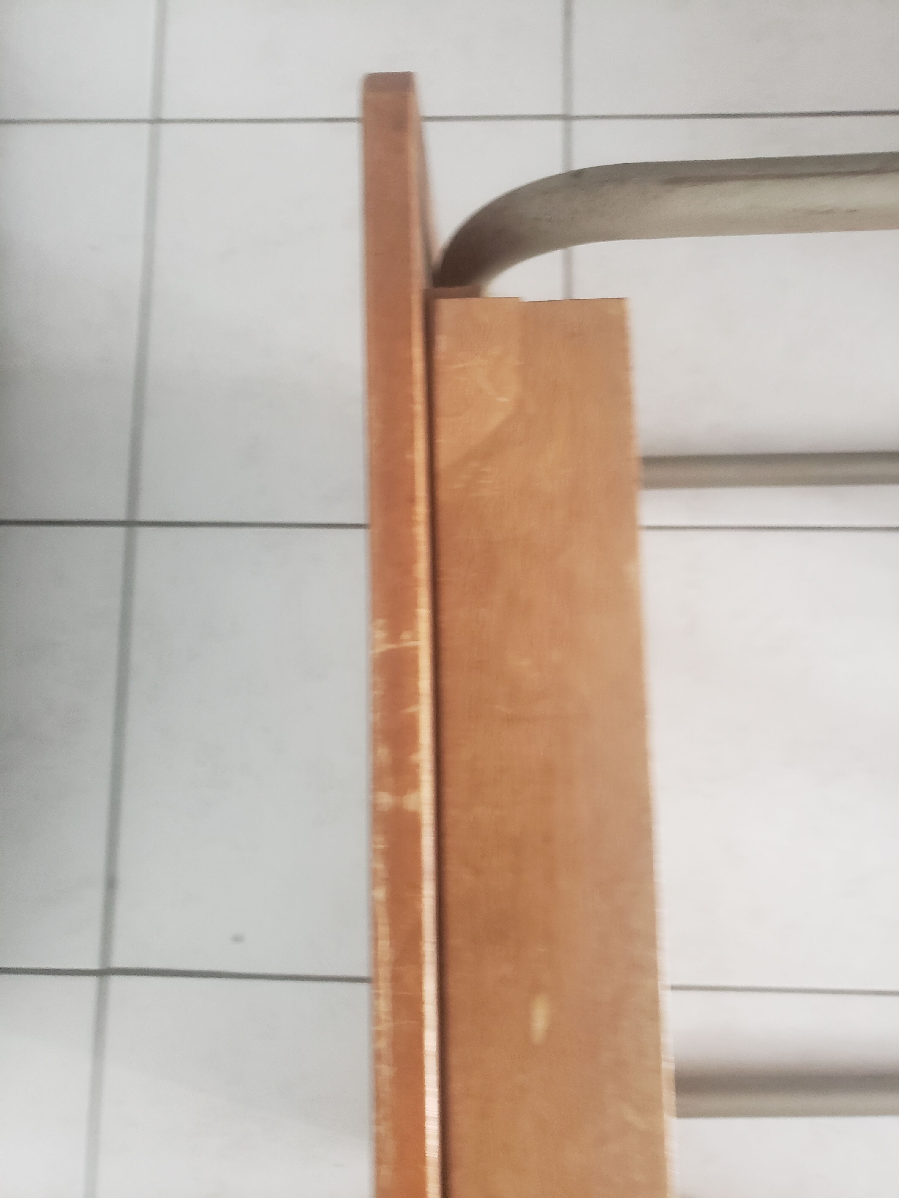 School desk and its chair in wood and formica