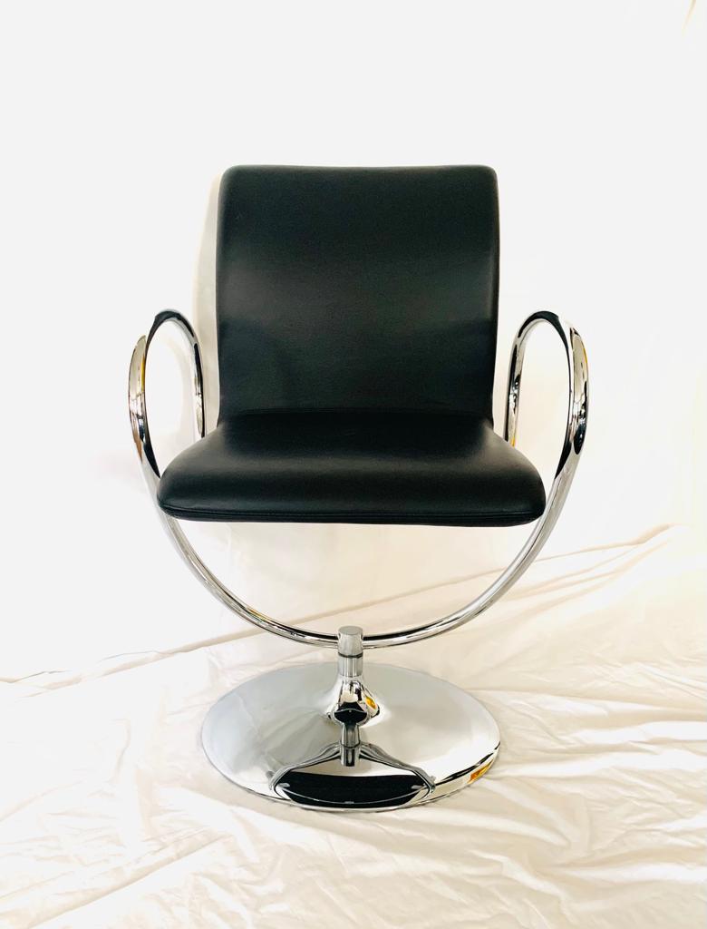Set of 4 Tonon swivel chairs