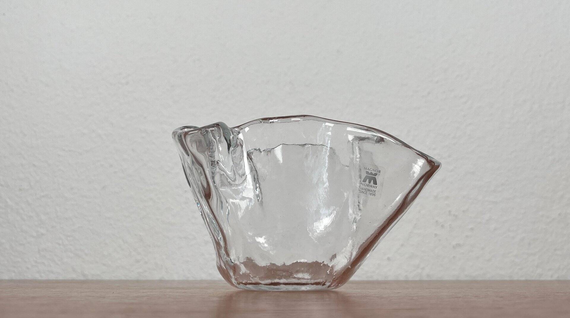 Vintage Scandinavian art glass bowl by Magnor, 1970s.