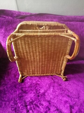 Wicker folding chair