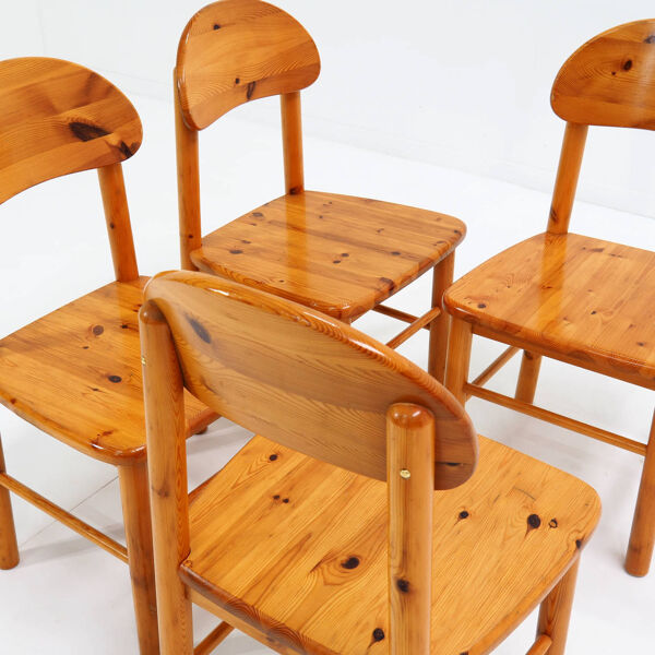Ensemble de 4 chaises 'Rainer Daumiller' en bois de pin massif