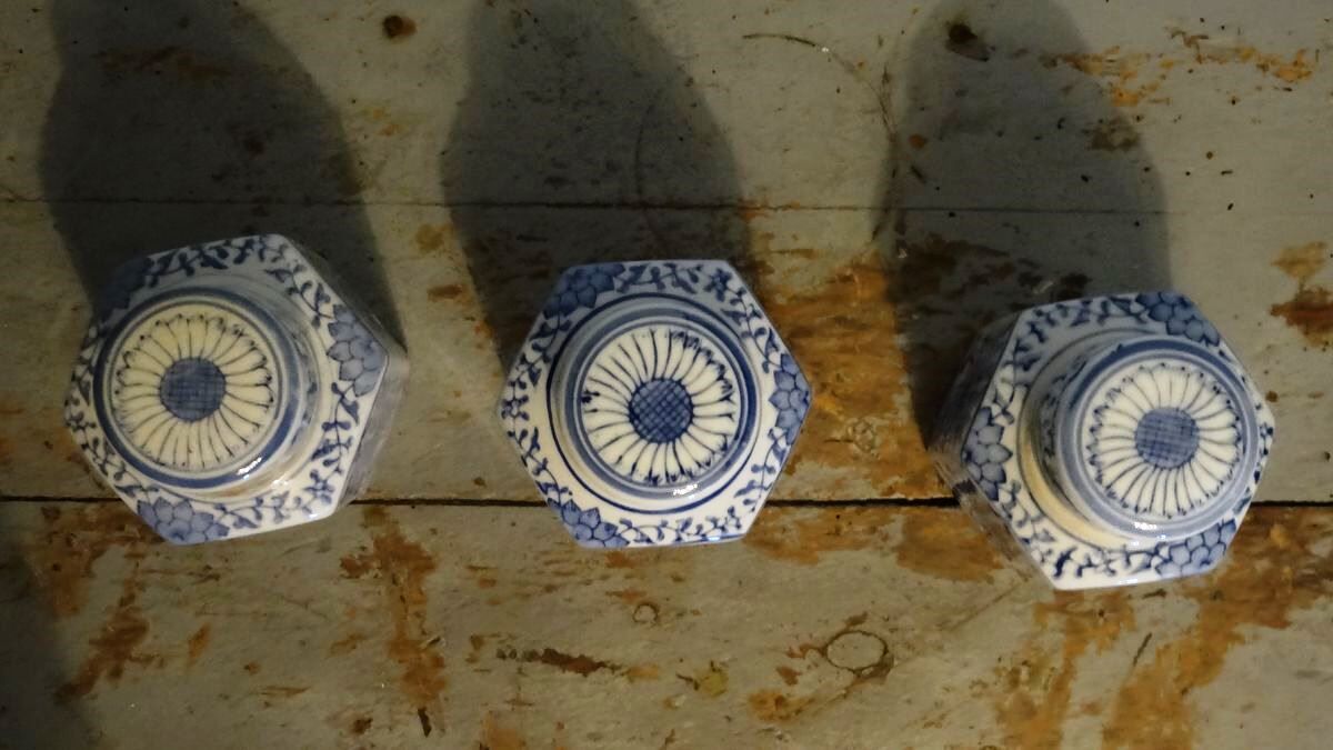 Series of 3 tea pots in blue China