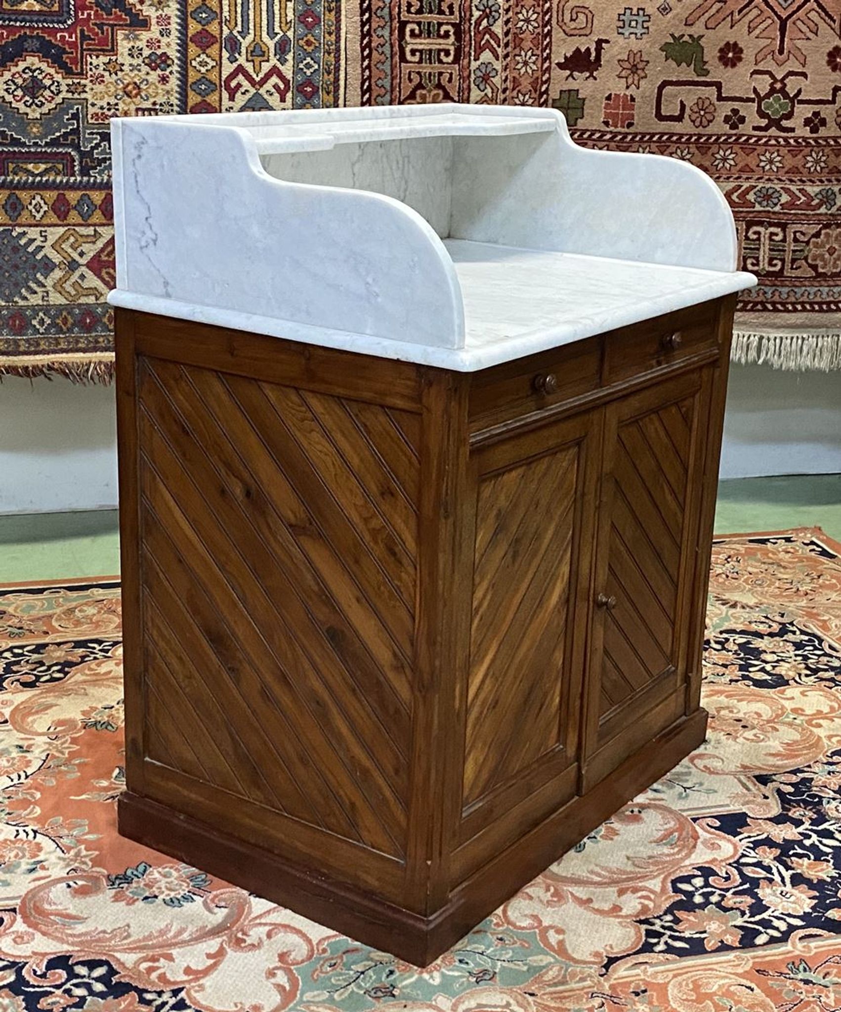 Toilet furniture in pitch pine and marble top - 30s