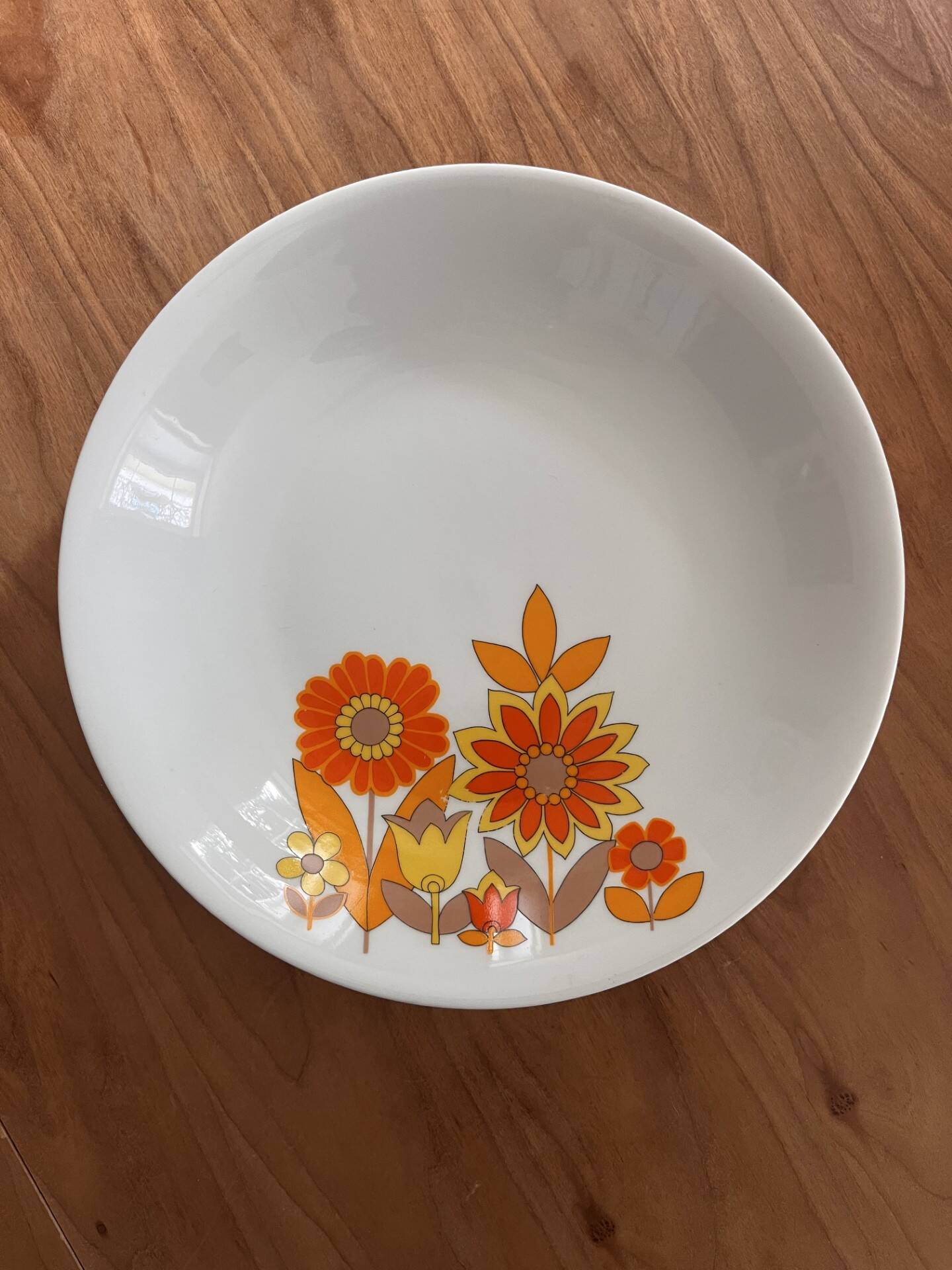 1970s serving dish