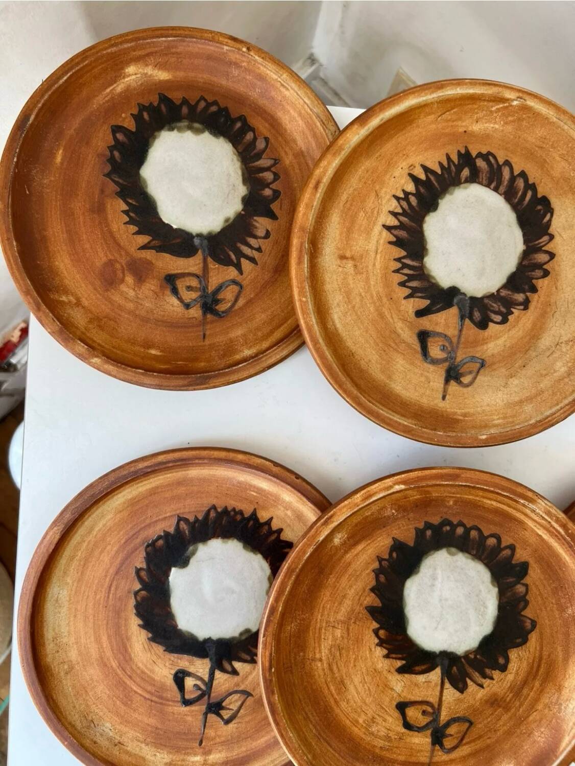 Set of 6 dessert plates with sunflower decoration, La Colombe Vallauris