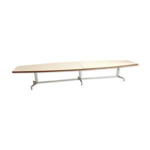 Table ovale conférence