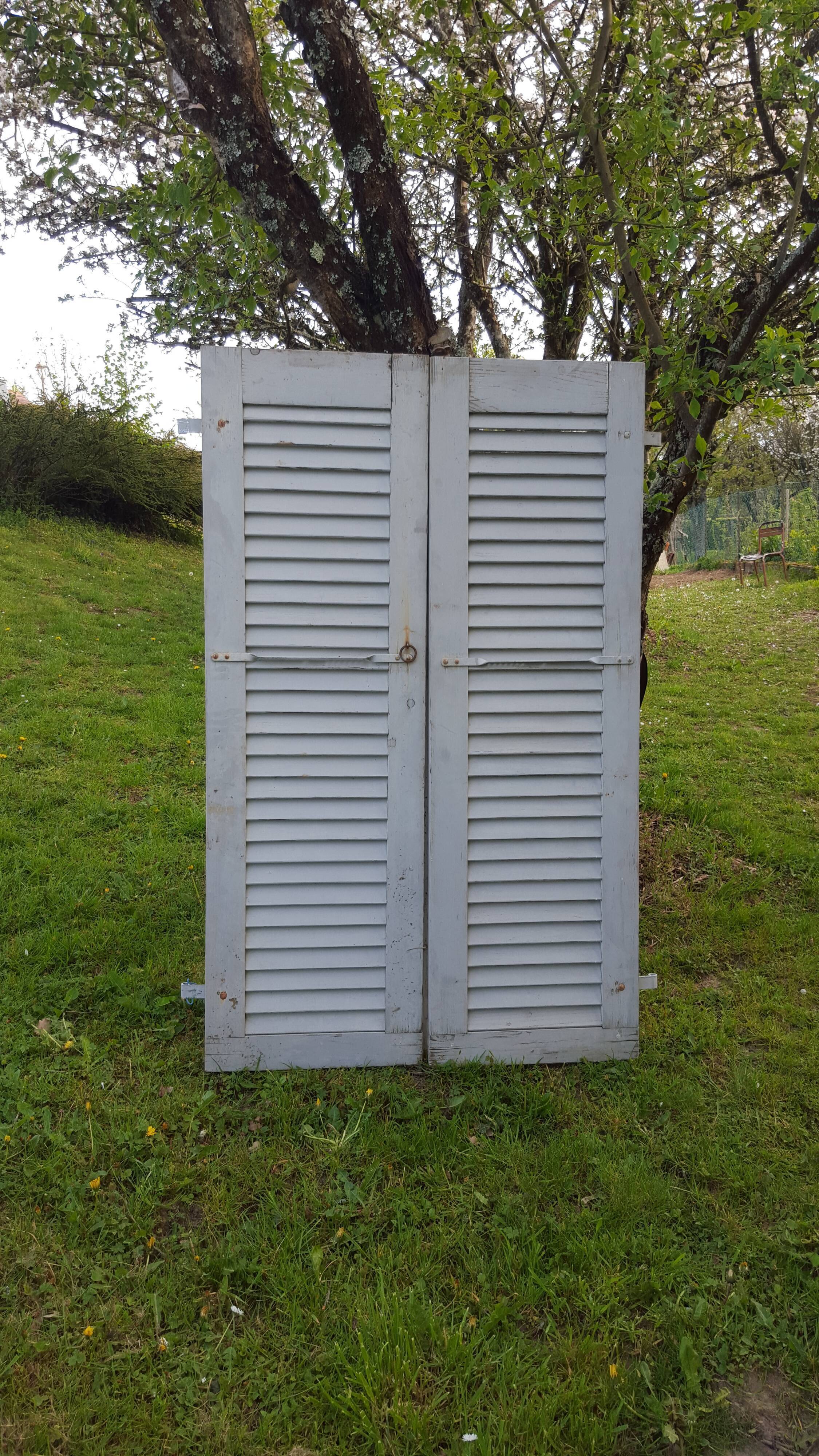 Set of 4 shutters in grey lasewood