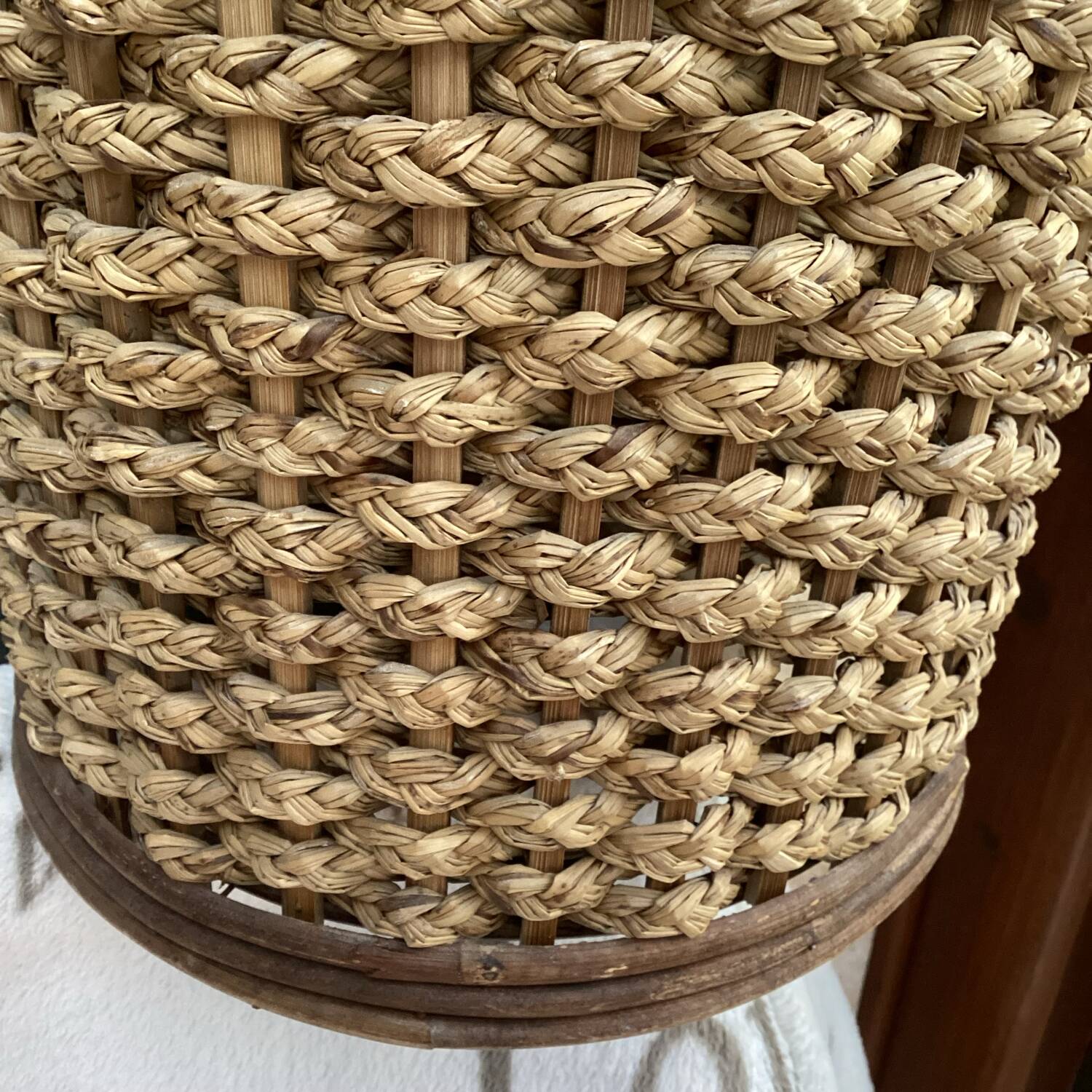 Basket woven natural fibers