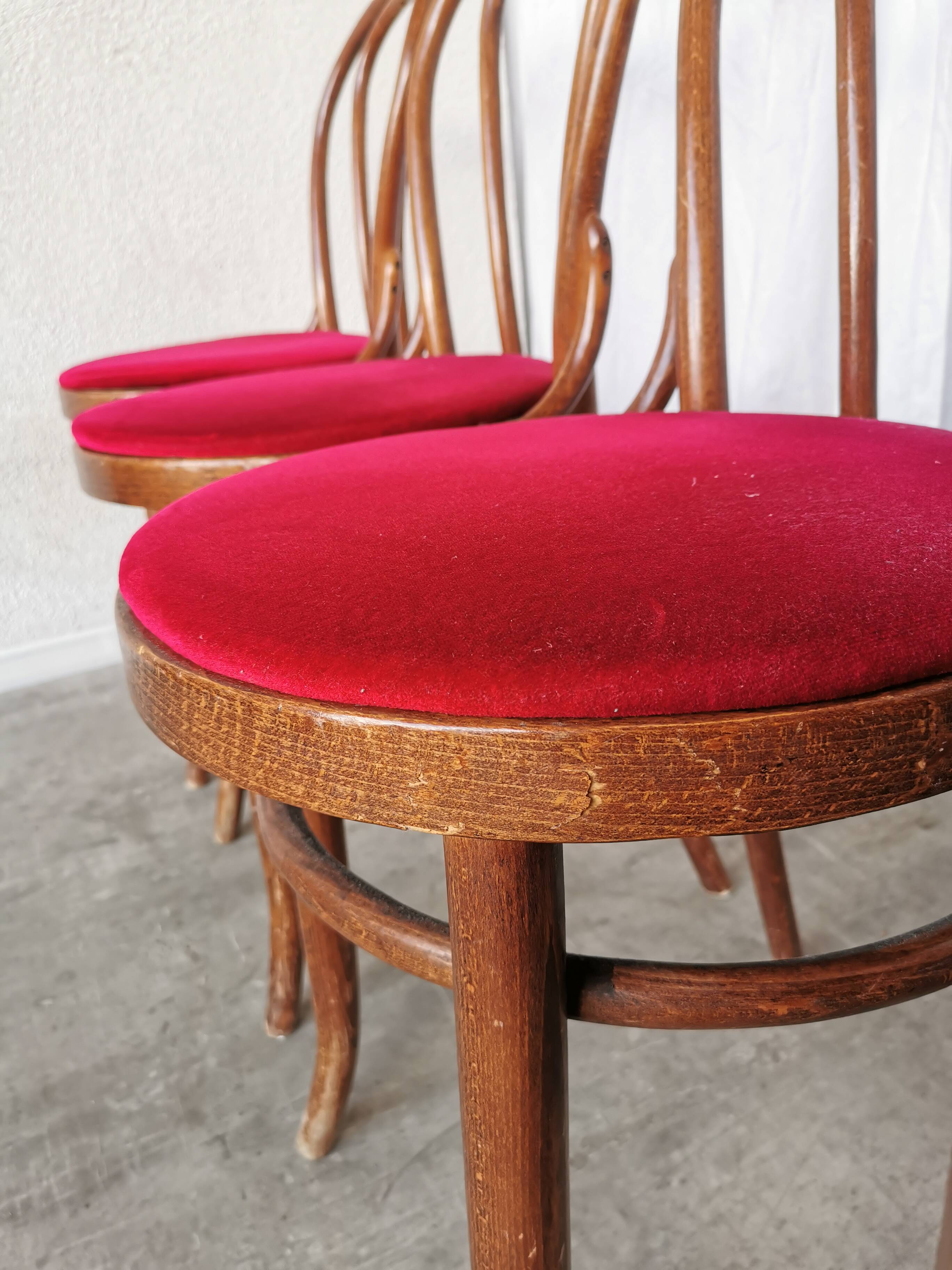 Set of 6 Vintage Bentwood Dining Chairs Set: 1970s , Red Uphols