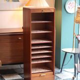 Meuble classeur à rideau en placage de teck des années 1970