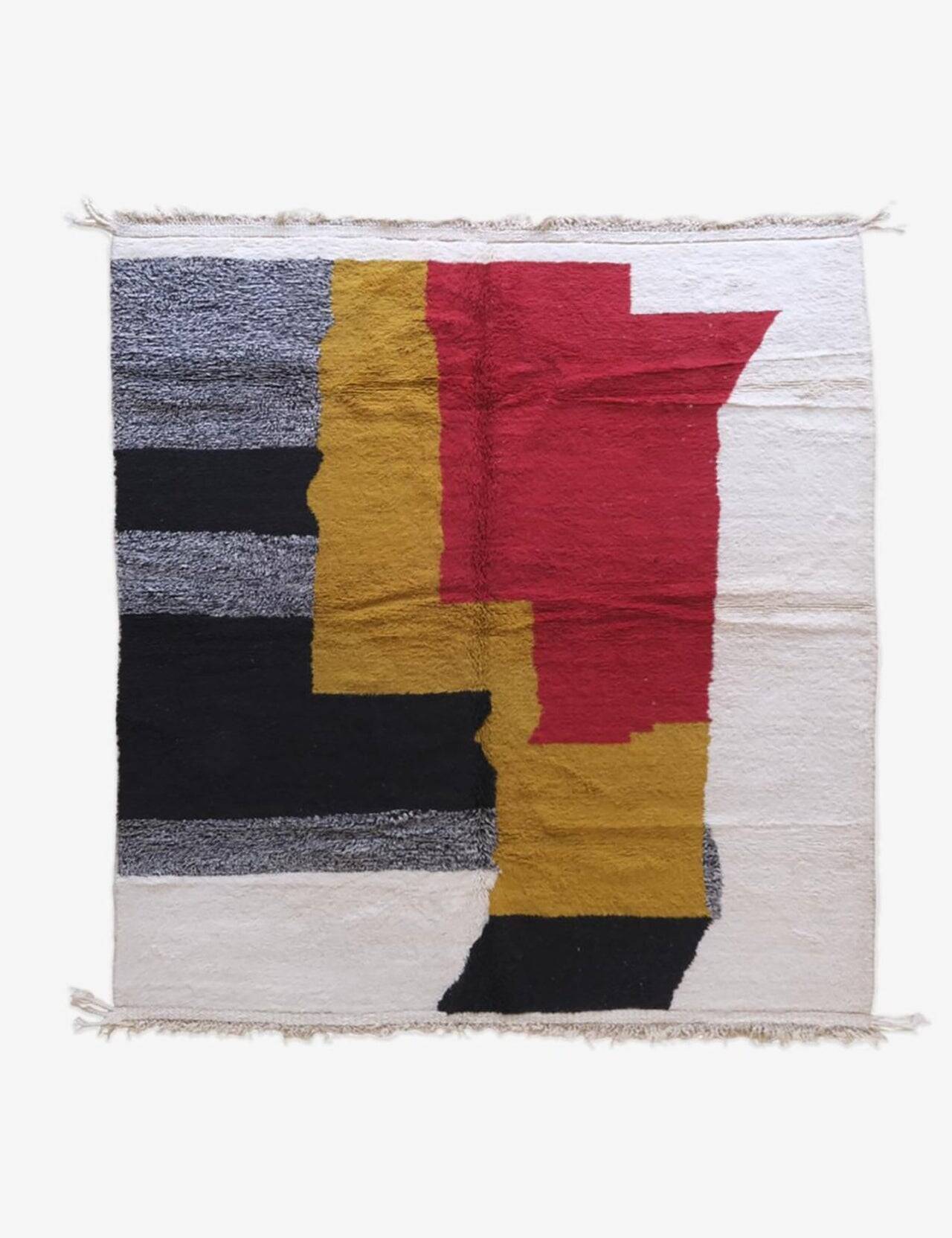 Traditional handmade Beni Ouarin rug size 150 x 250 cm