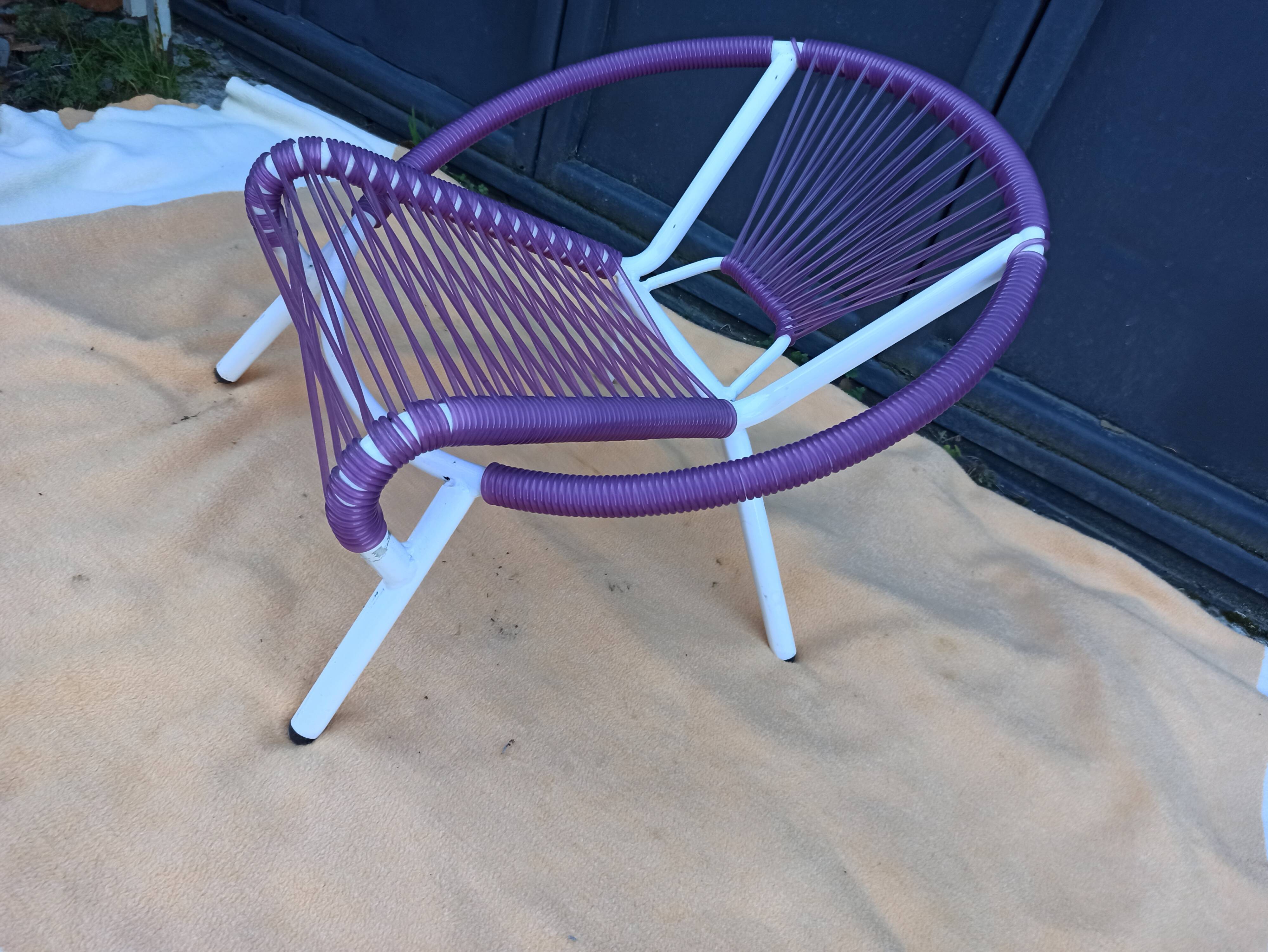 Children's armchair scoubidou purple white tube