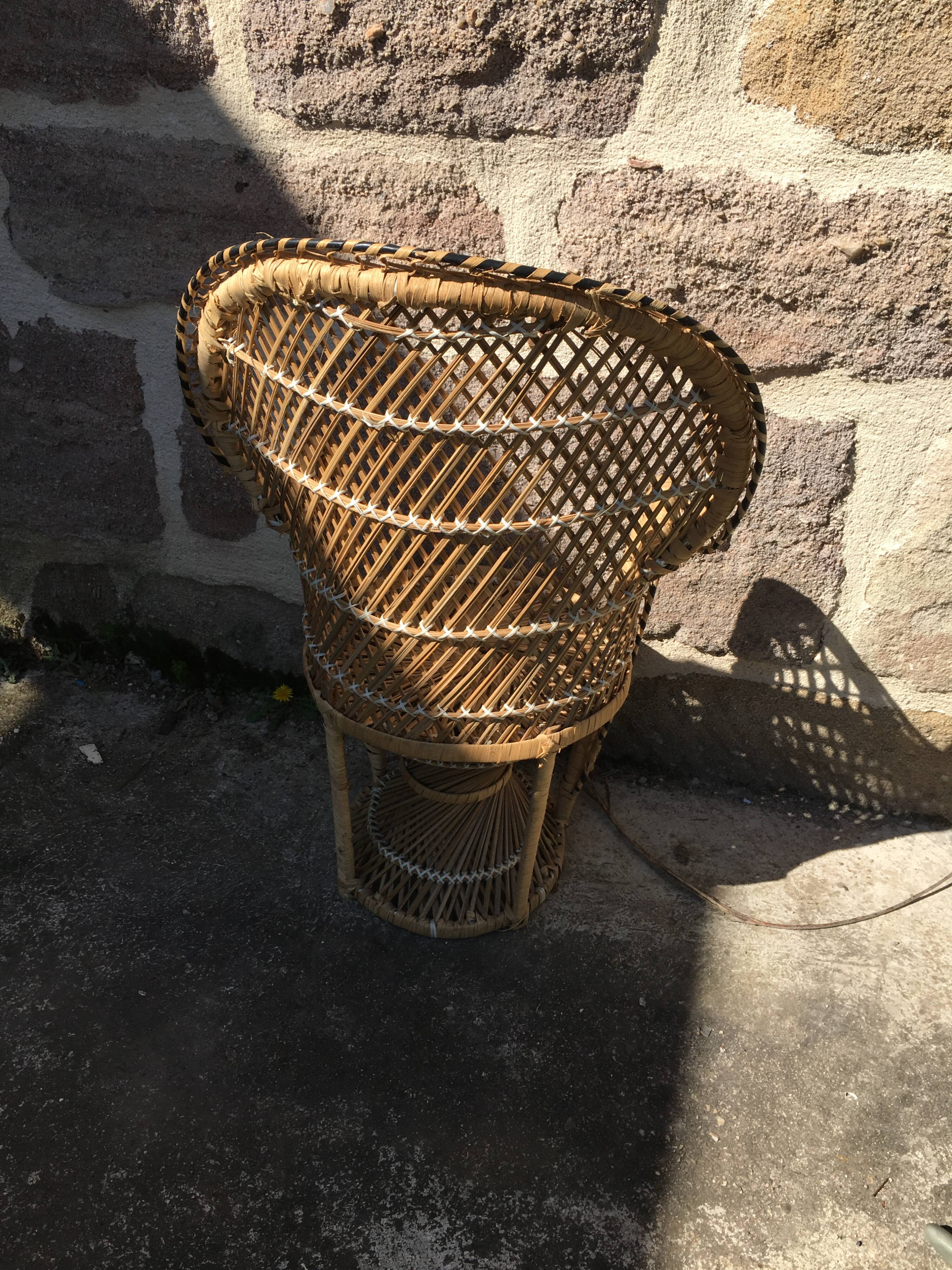 Emmanuel child armchair