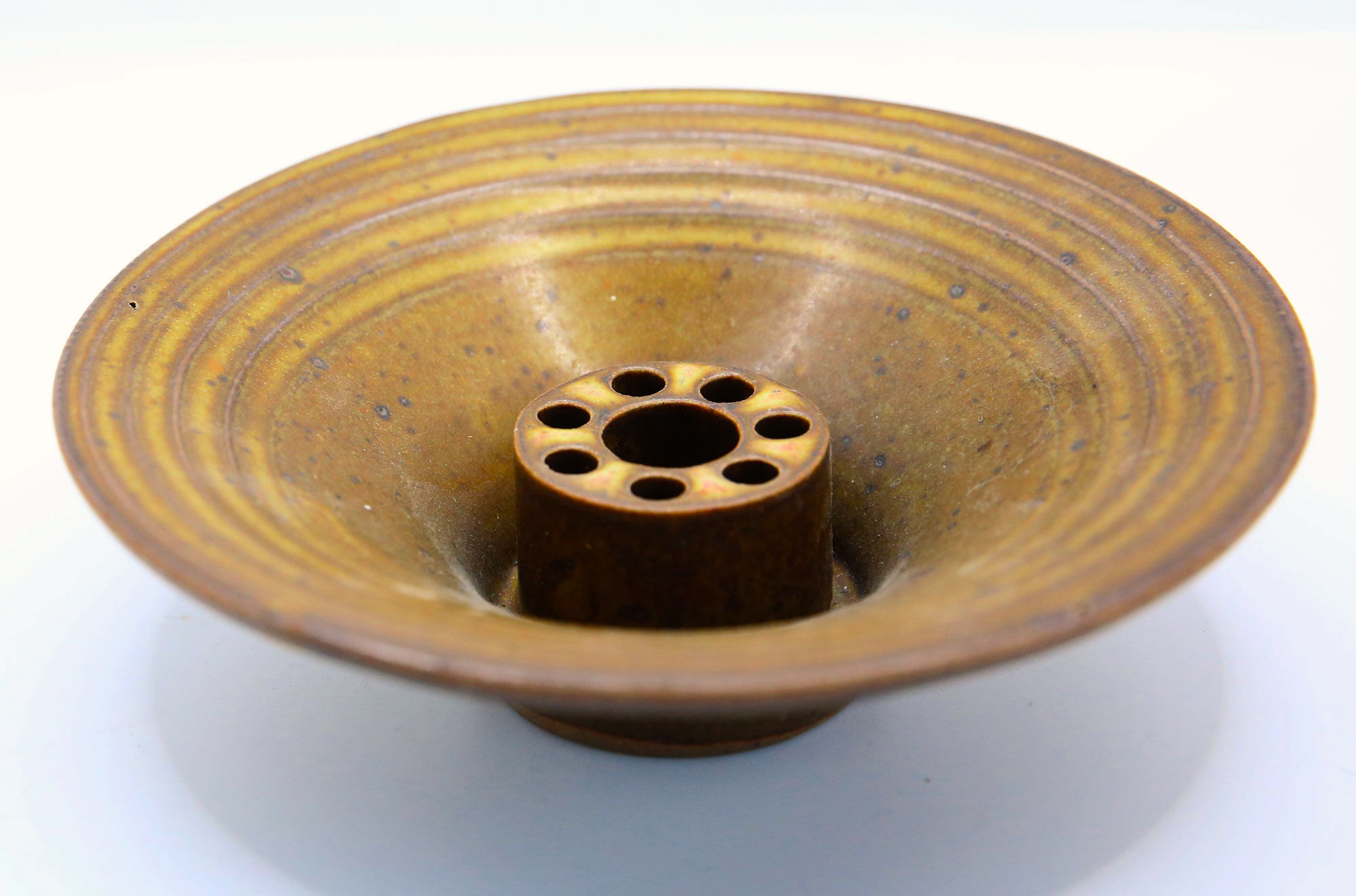 Ikebana picnic cup in Taizé sandstone by Daniel Montmollin