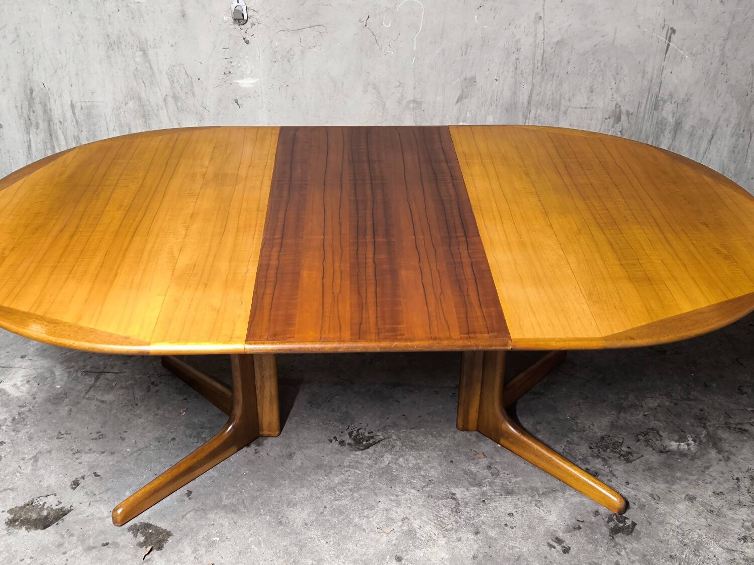 Table scandinave vintage années 60