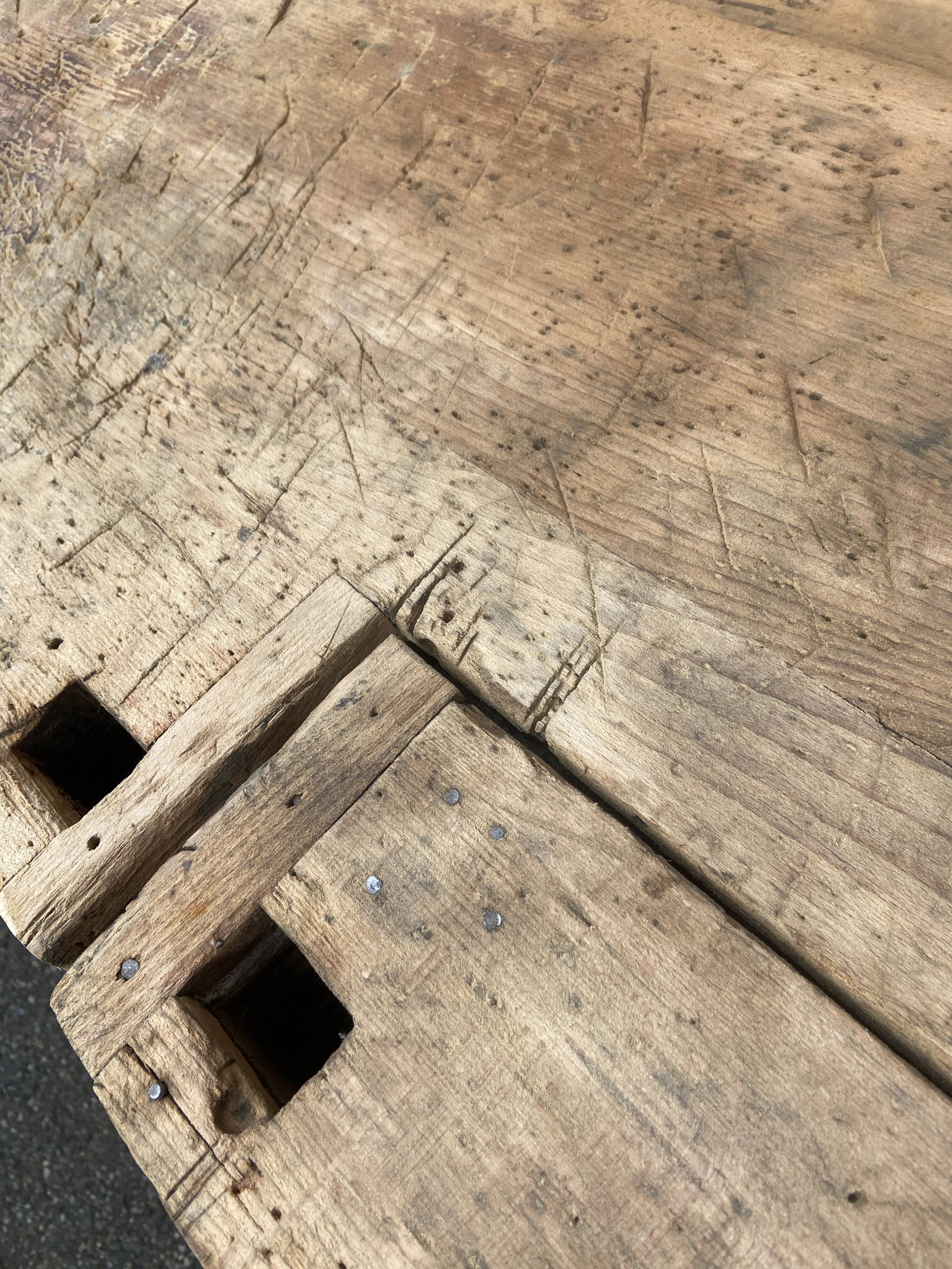 Industrial table carpenter's workbench in raw natural wood vintage bohemian