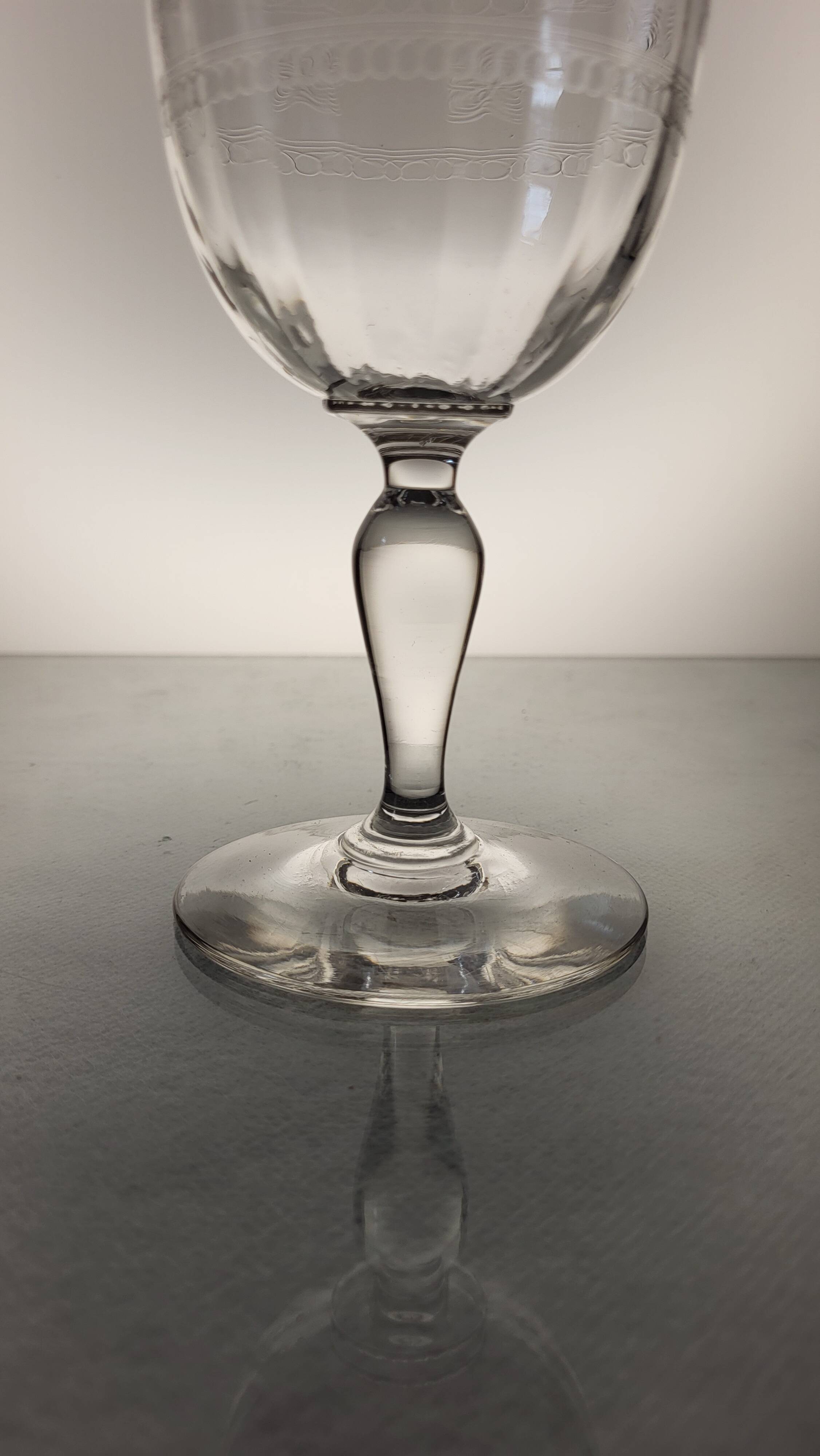 9 water/wine glasses Late 19th century - Early 20th century