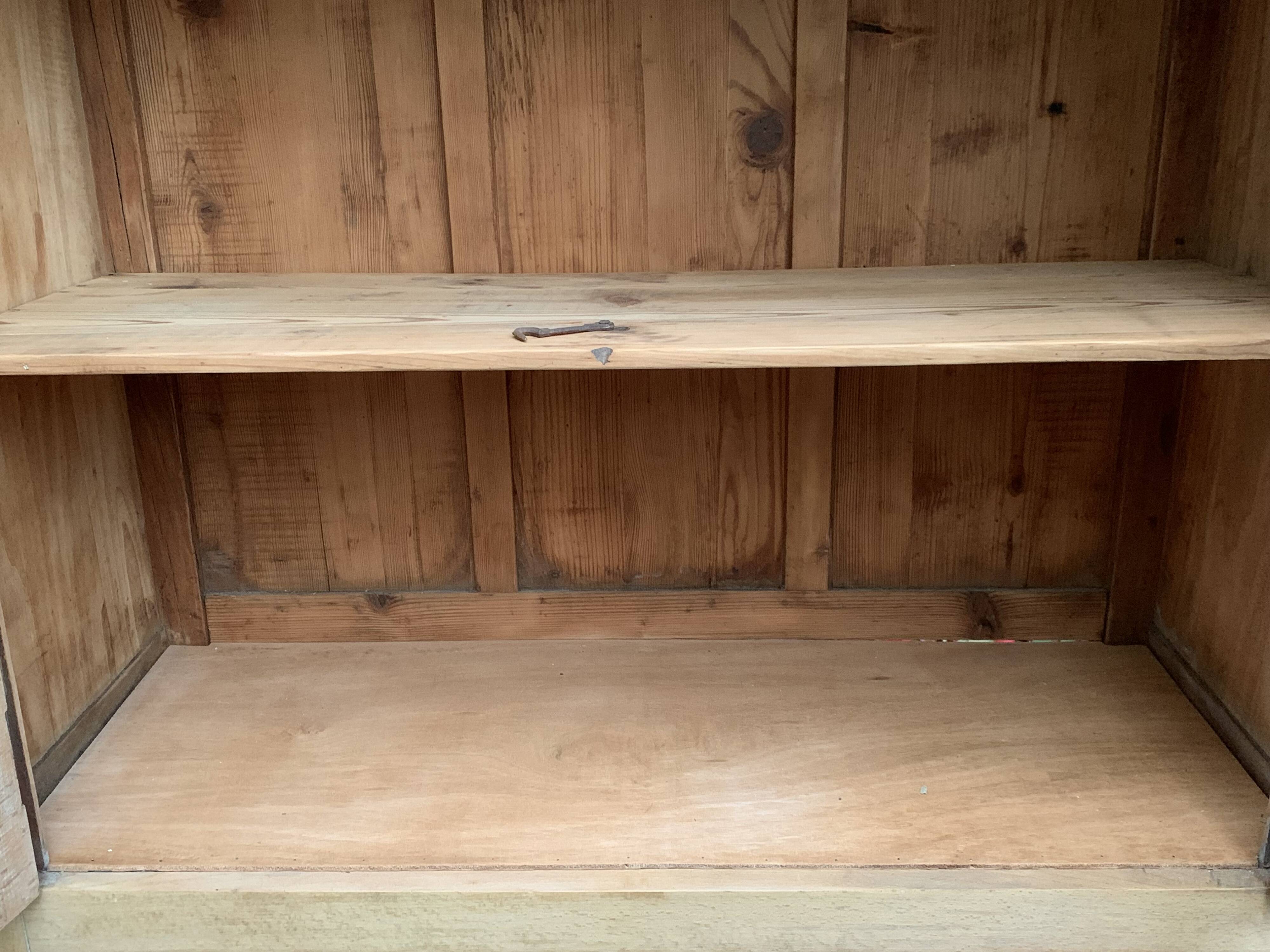 Buffet parisien ancien bois brut