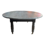 Old round coffee table