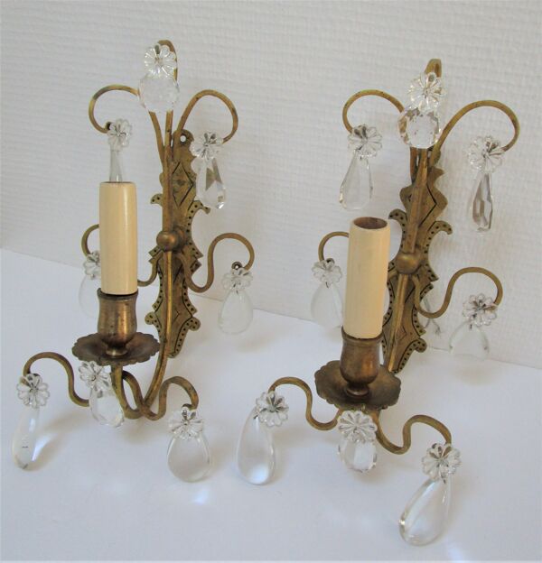 Paire d'appliques bronze doré patiné et pampilles verre début XXème