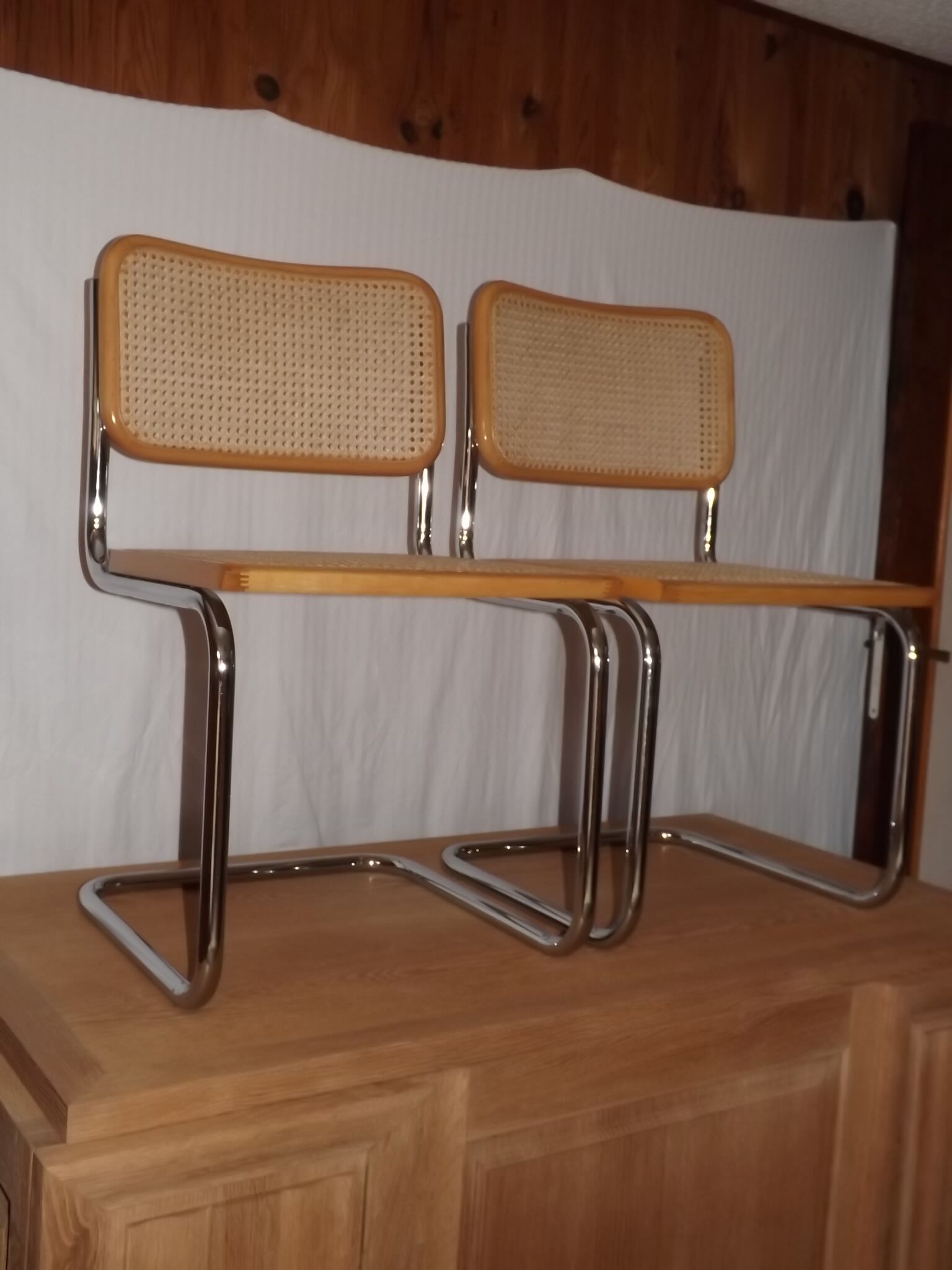 2 chaises Marcel Breuer édition italienne B32