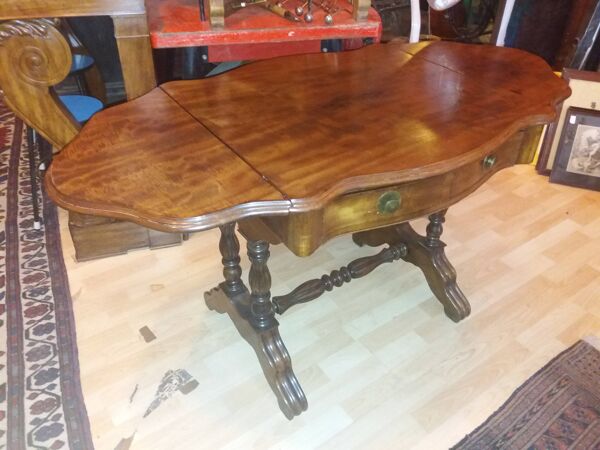 Table d'appoint à volets Philipparde en acajou de Cuba vers 1850