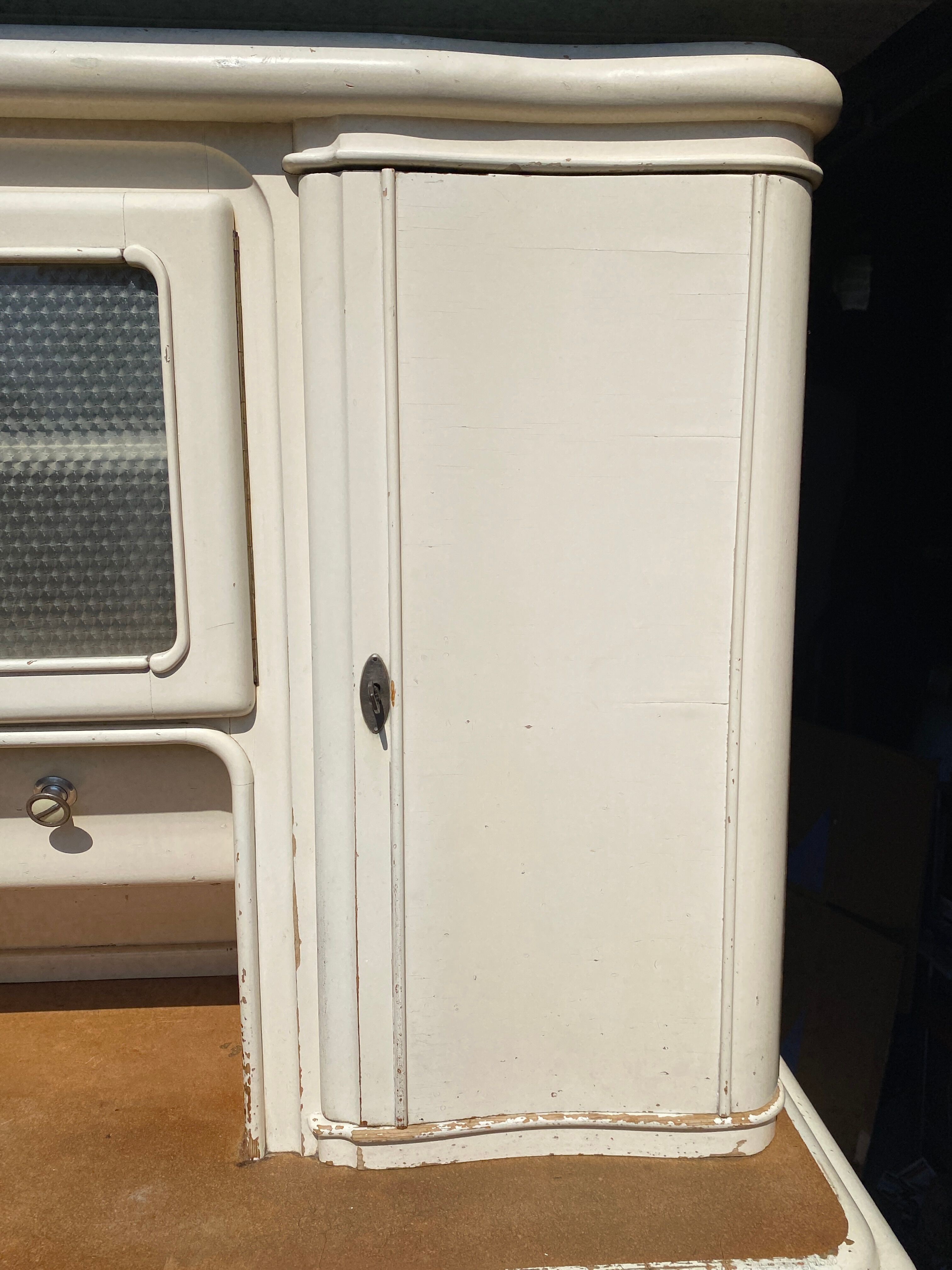 Two-body buffet Kitchen Keller