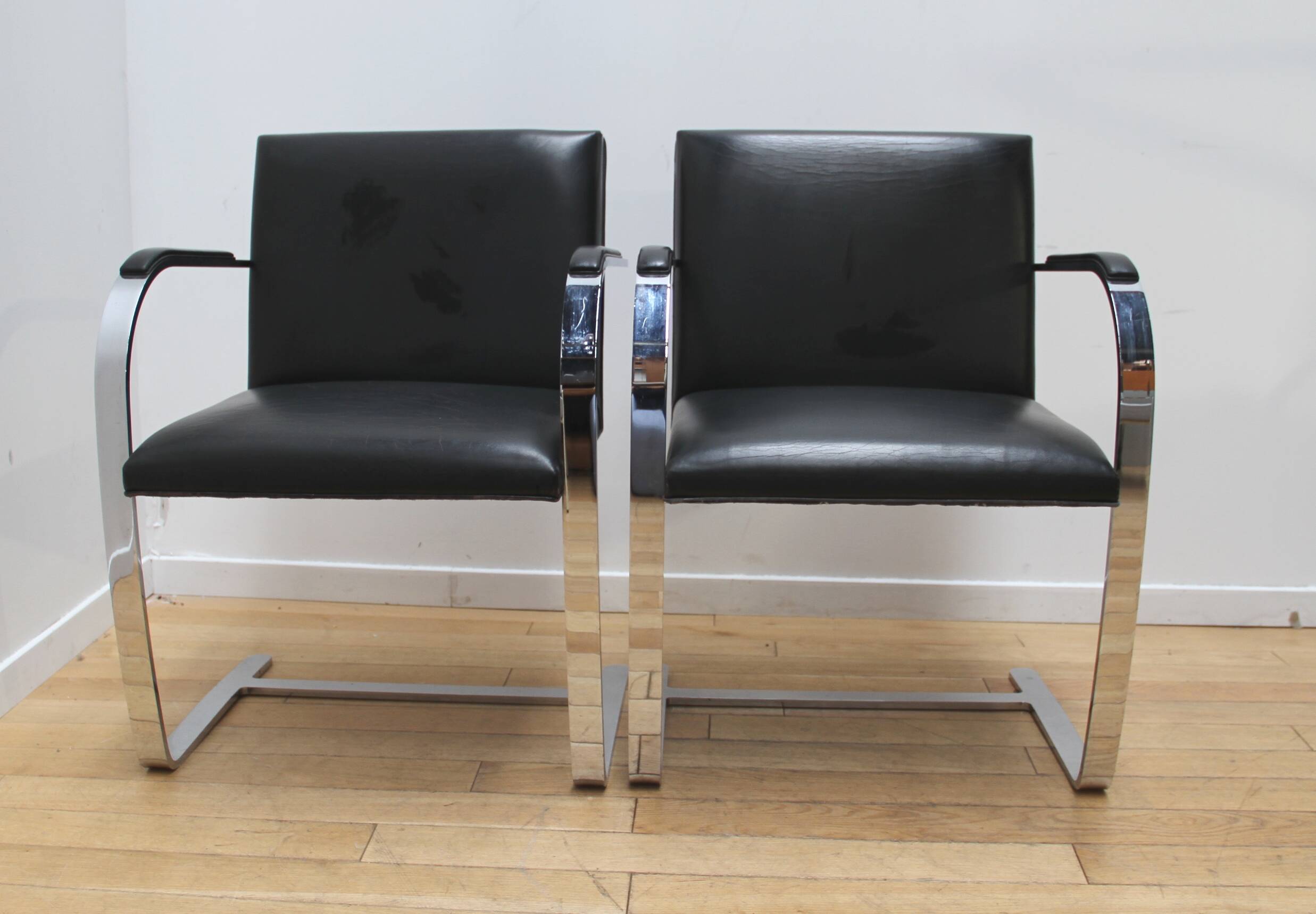 Paire de fauteuils BRNO, Knoll