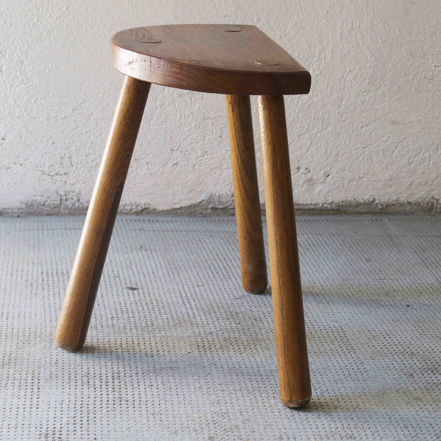 Tripod stool