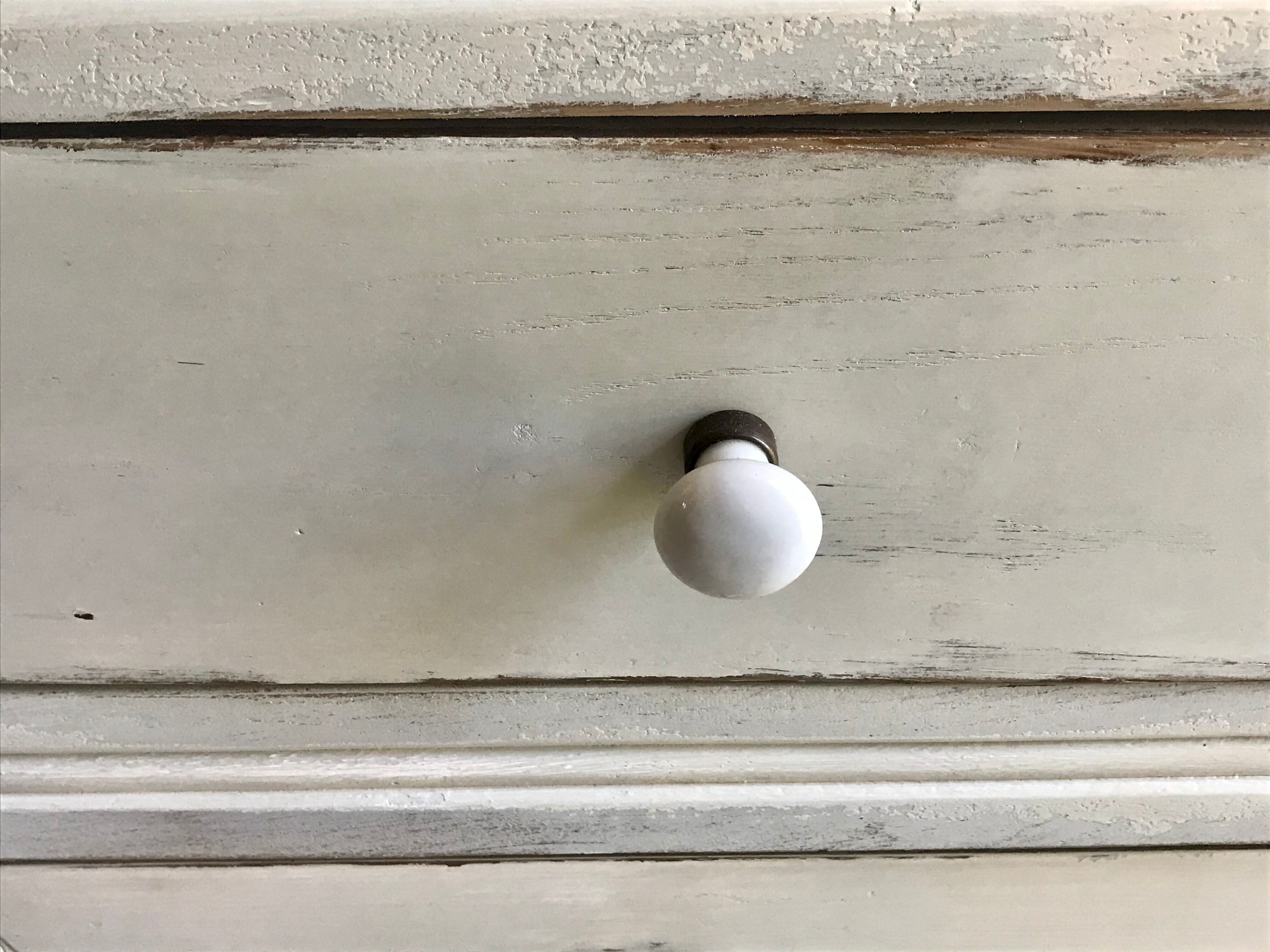 Art Deco chest of drawers