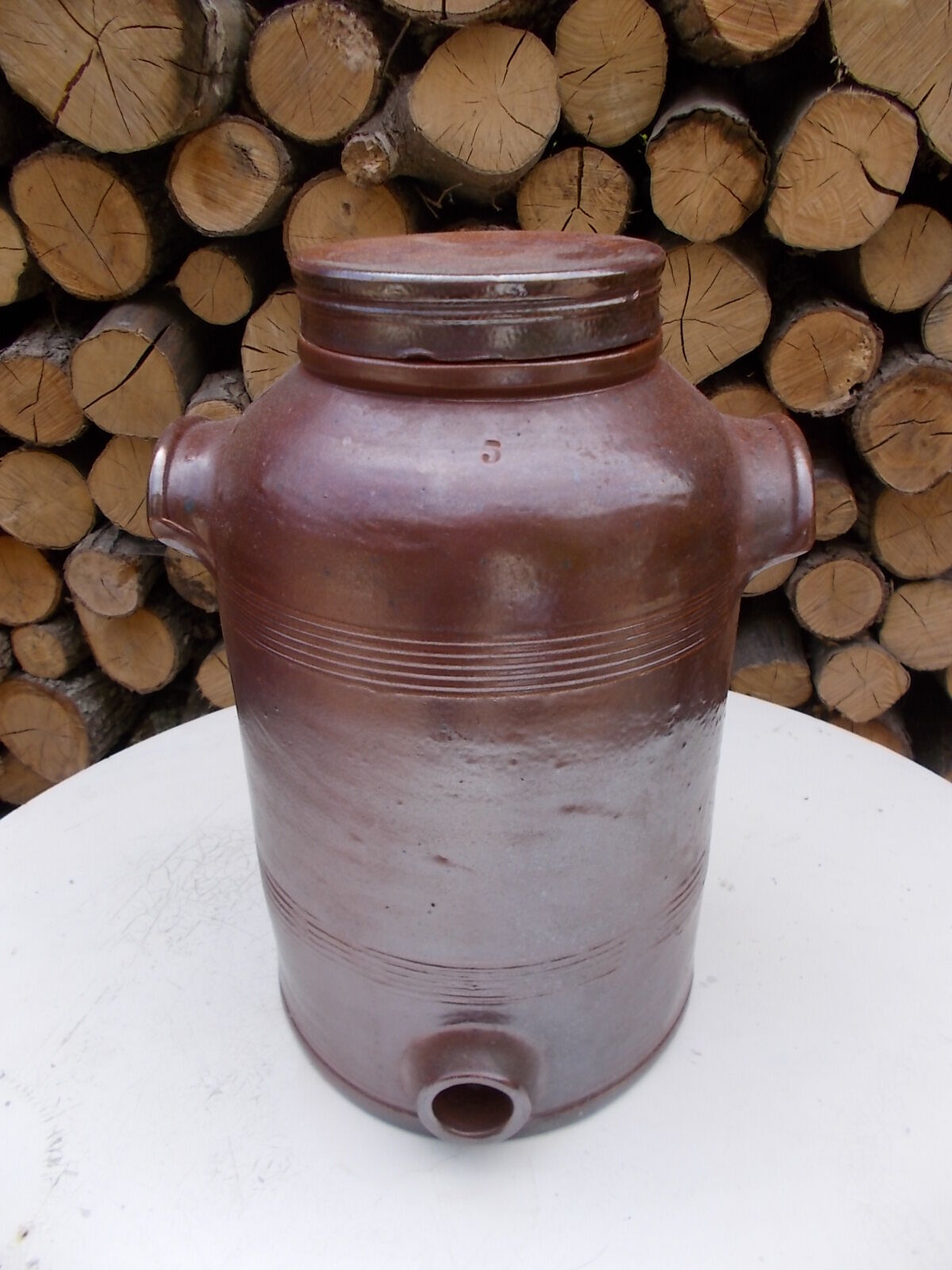 Old vinegar sandstone pot