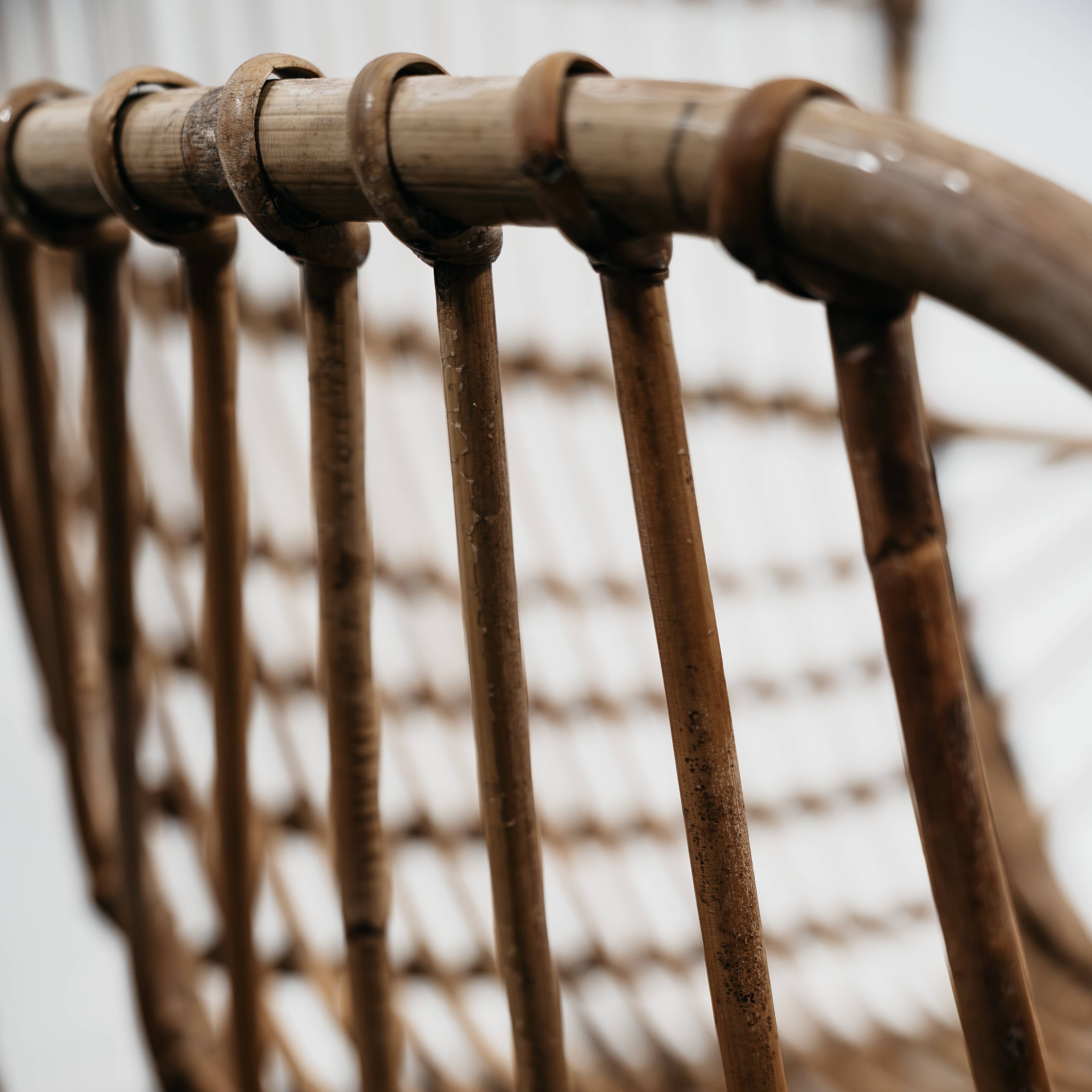Paire de fauteuils B4 de Tito Agnoli,  Bonacina