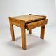 Table d’appoint en bois de pin années 1970