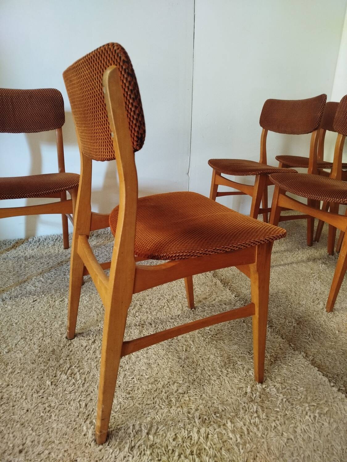 8 Svandinavian style chairs