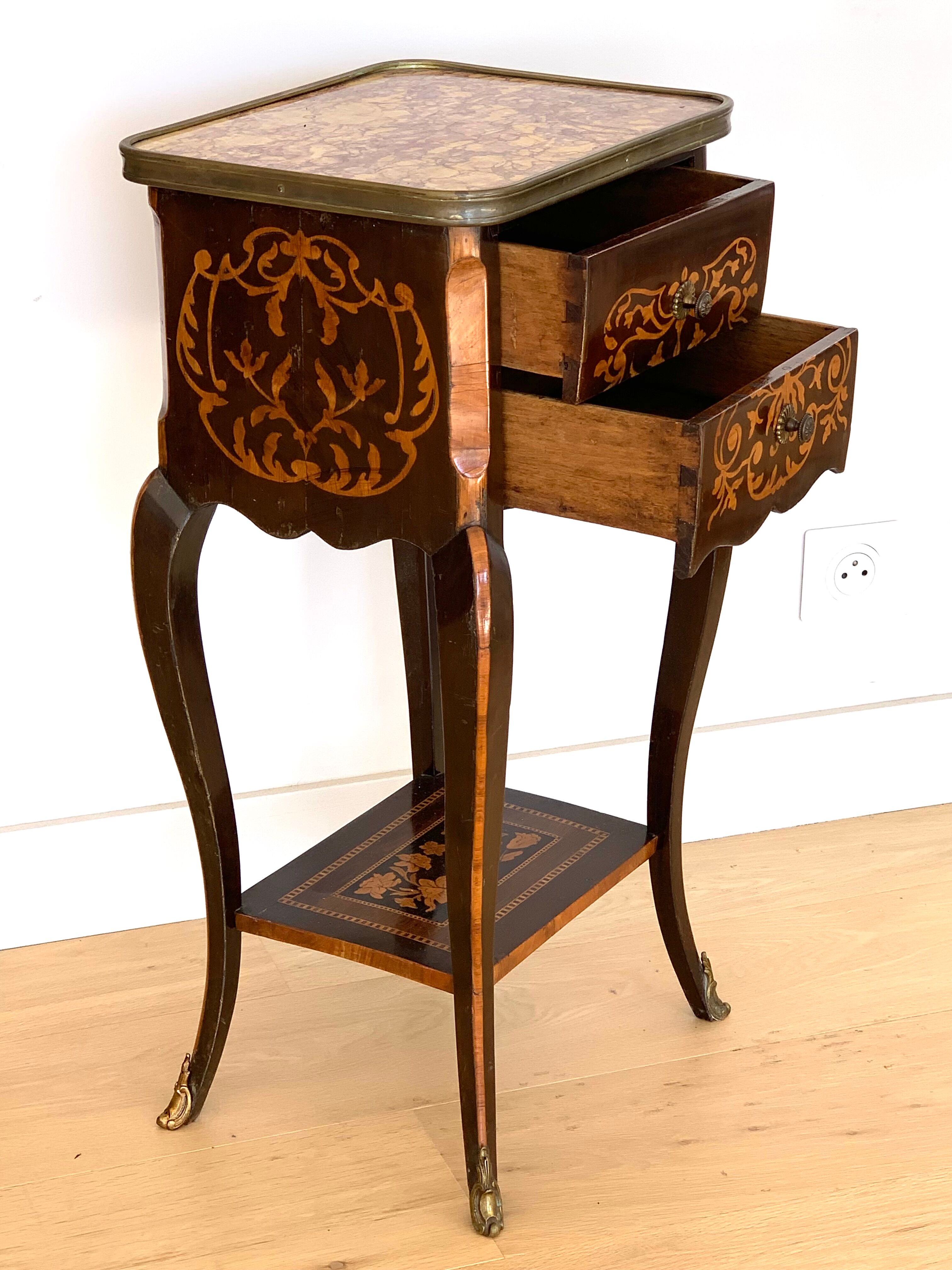 Chevet en marqueterie et marbre 18ème siècle