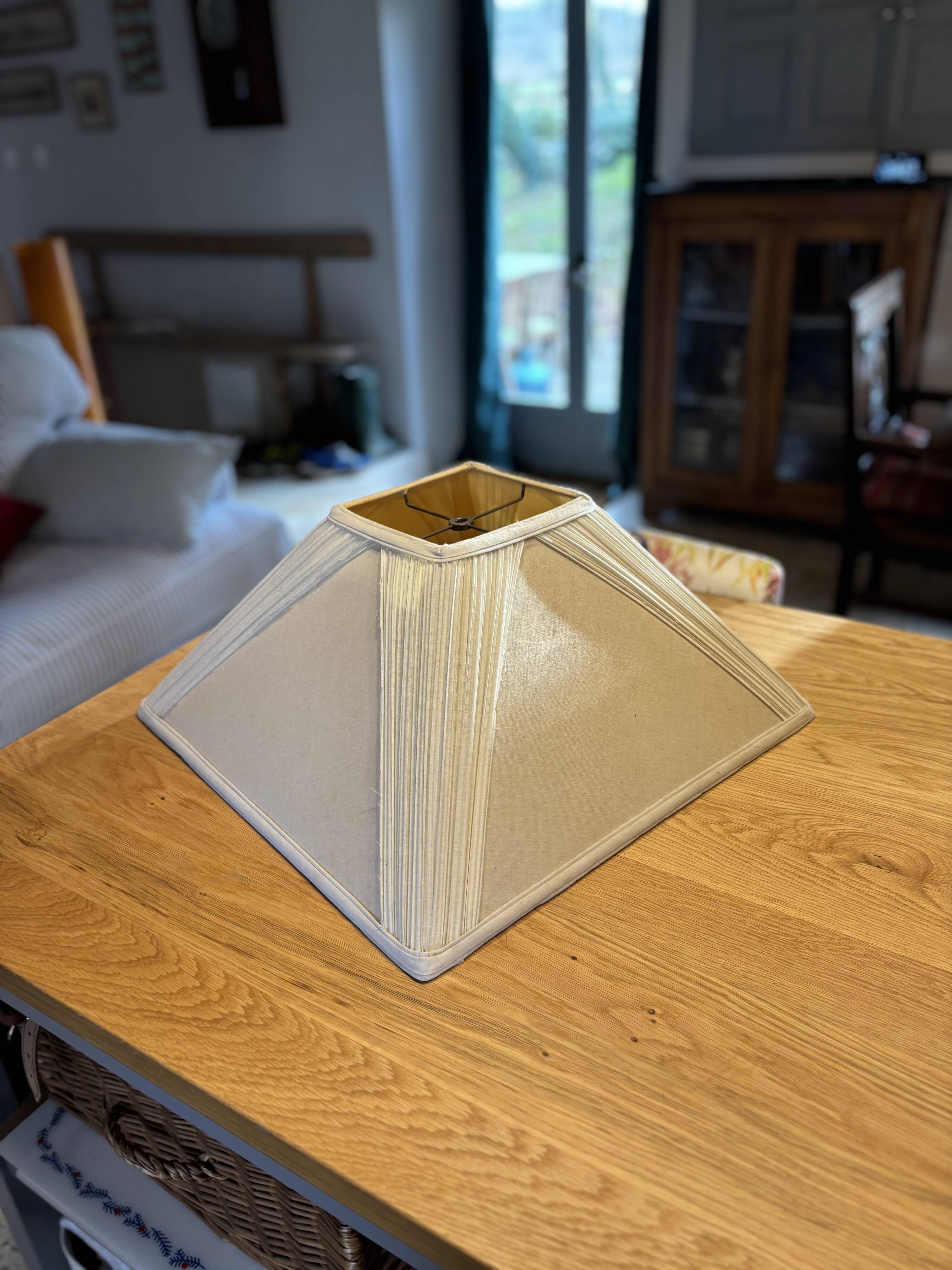 Lampe de table vintage avec base en buste sculpté