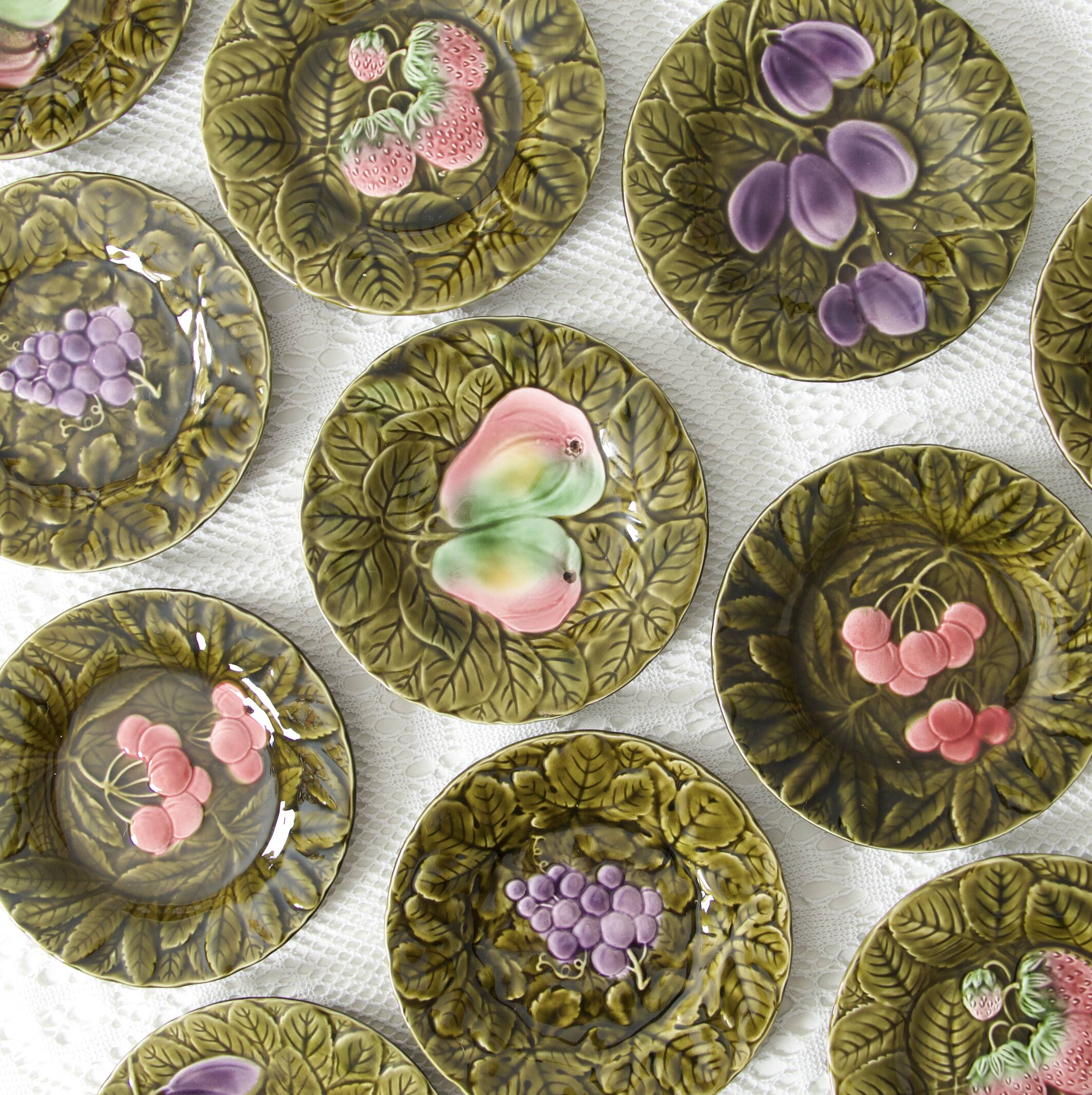 6 Sarreguemines slip plates, green model