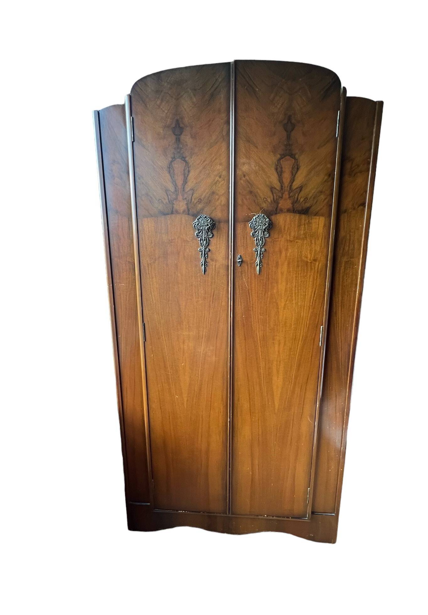 Art deco, English mahogany veneered wardrobe circa 1930