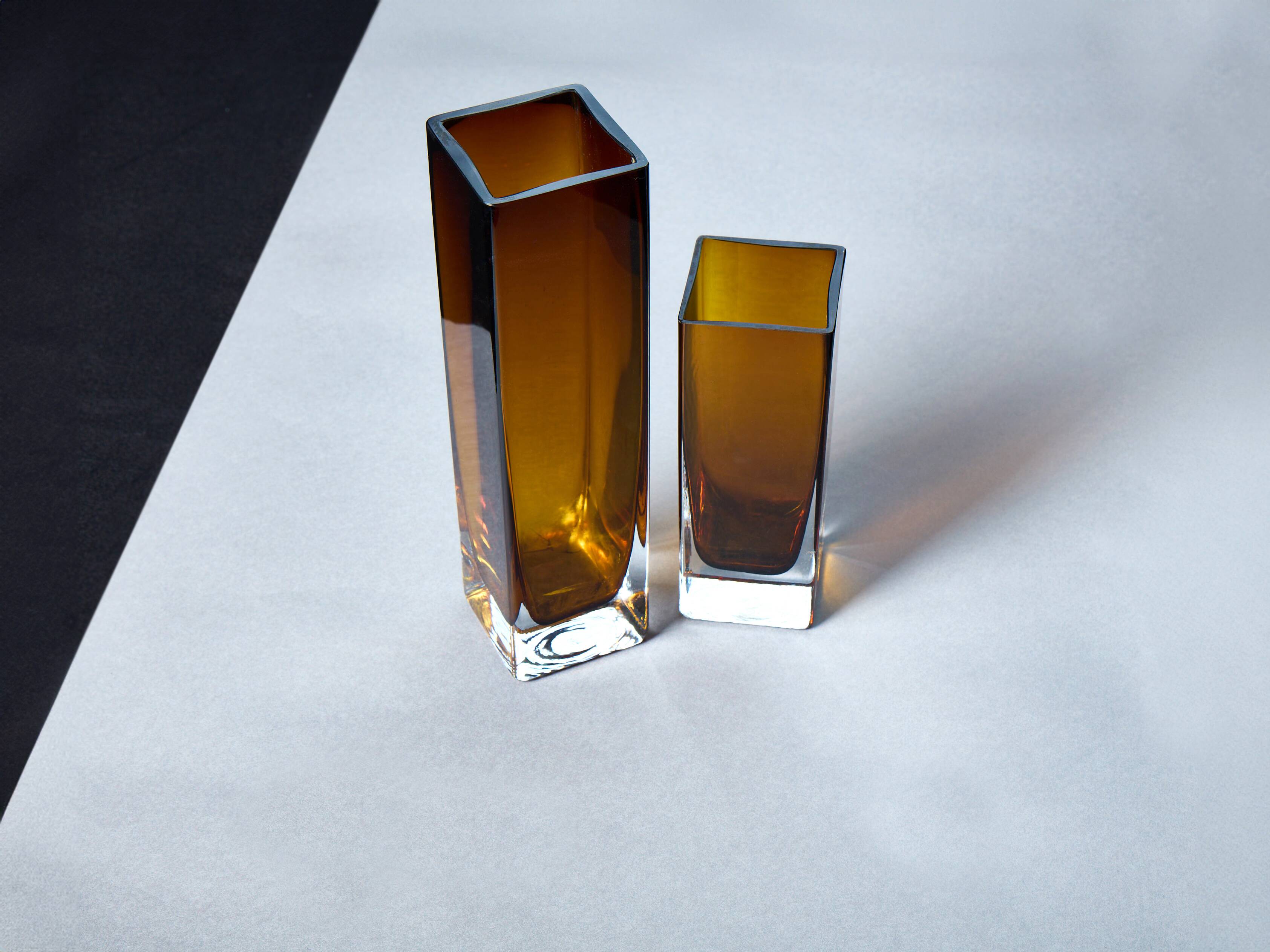 Pair of amber glass vases – Murano Sommerso style