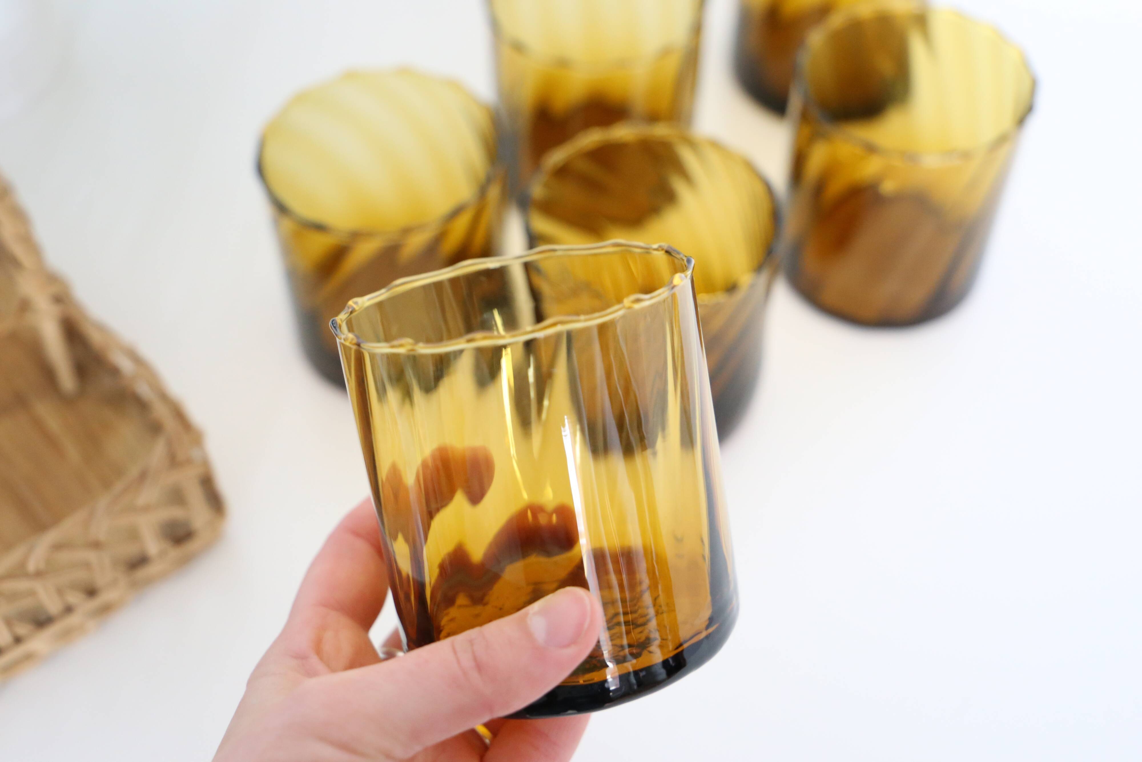 Set of lemonade glass, in wicker basket, smoked glass