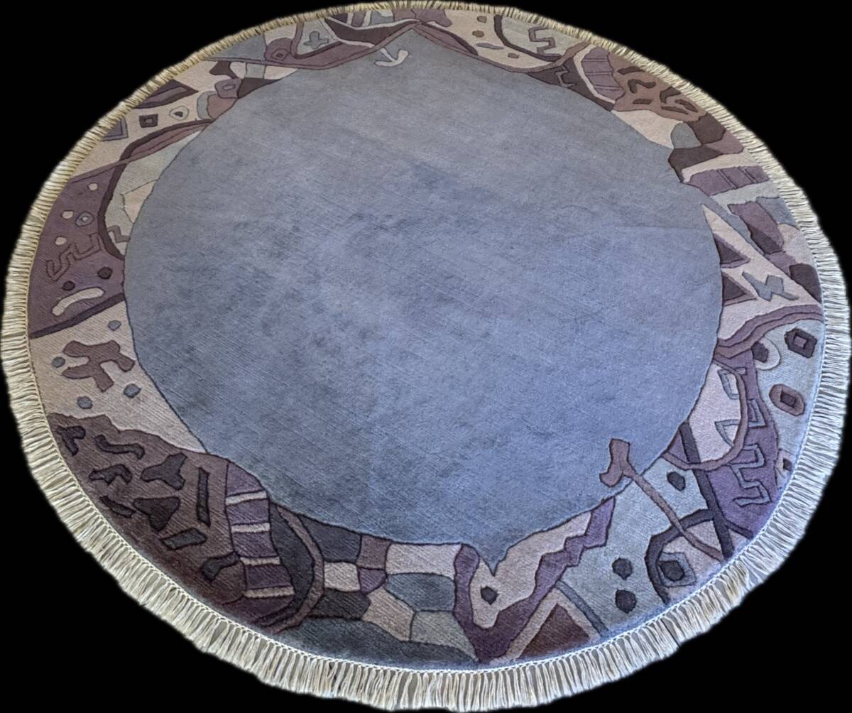 Round Nepalese rug diameter: 200 cm