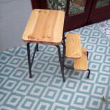 Foldable steplady stool