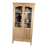 Louis XV display cabinet style