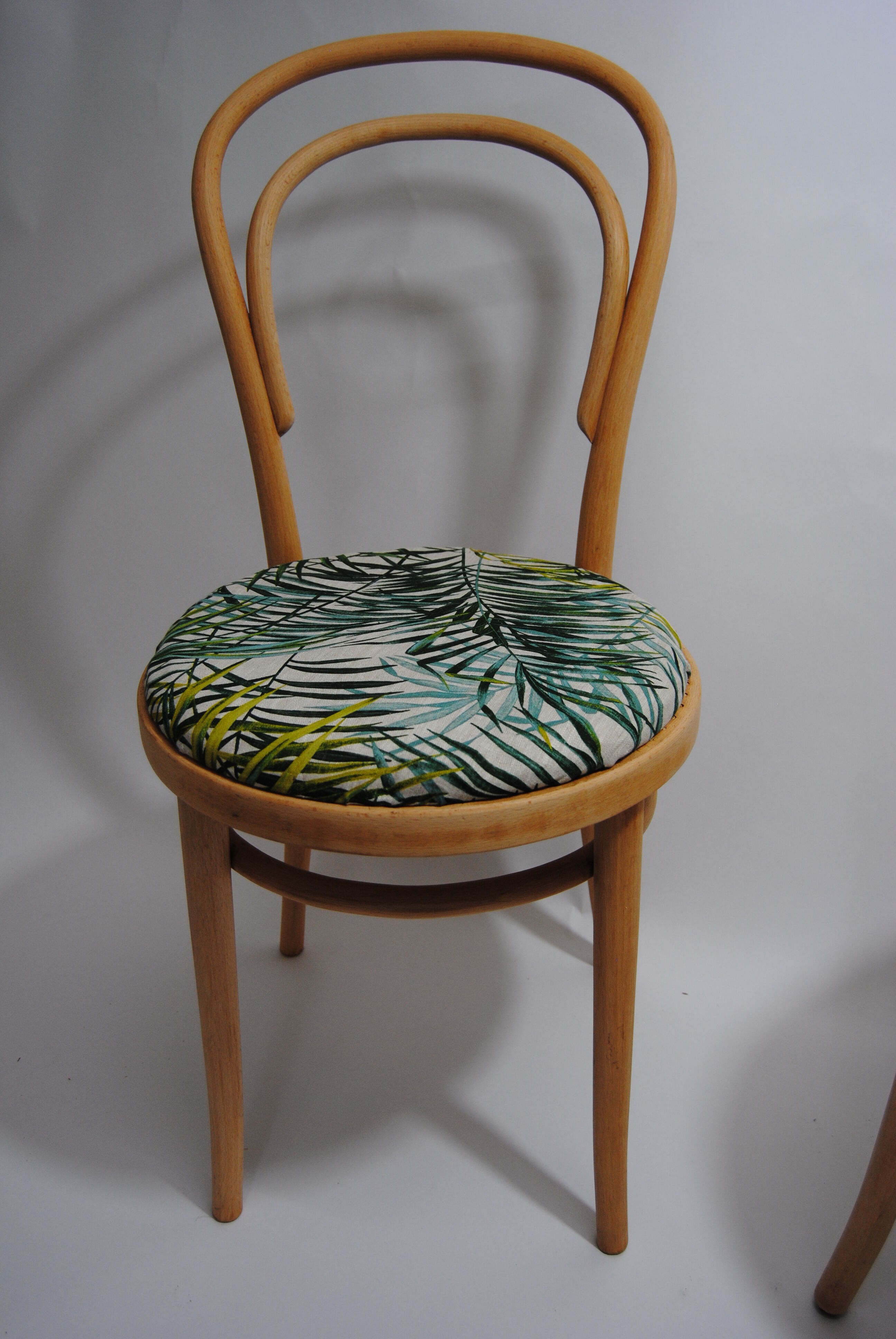 Pair of chairs type brewery