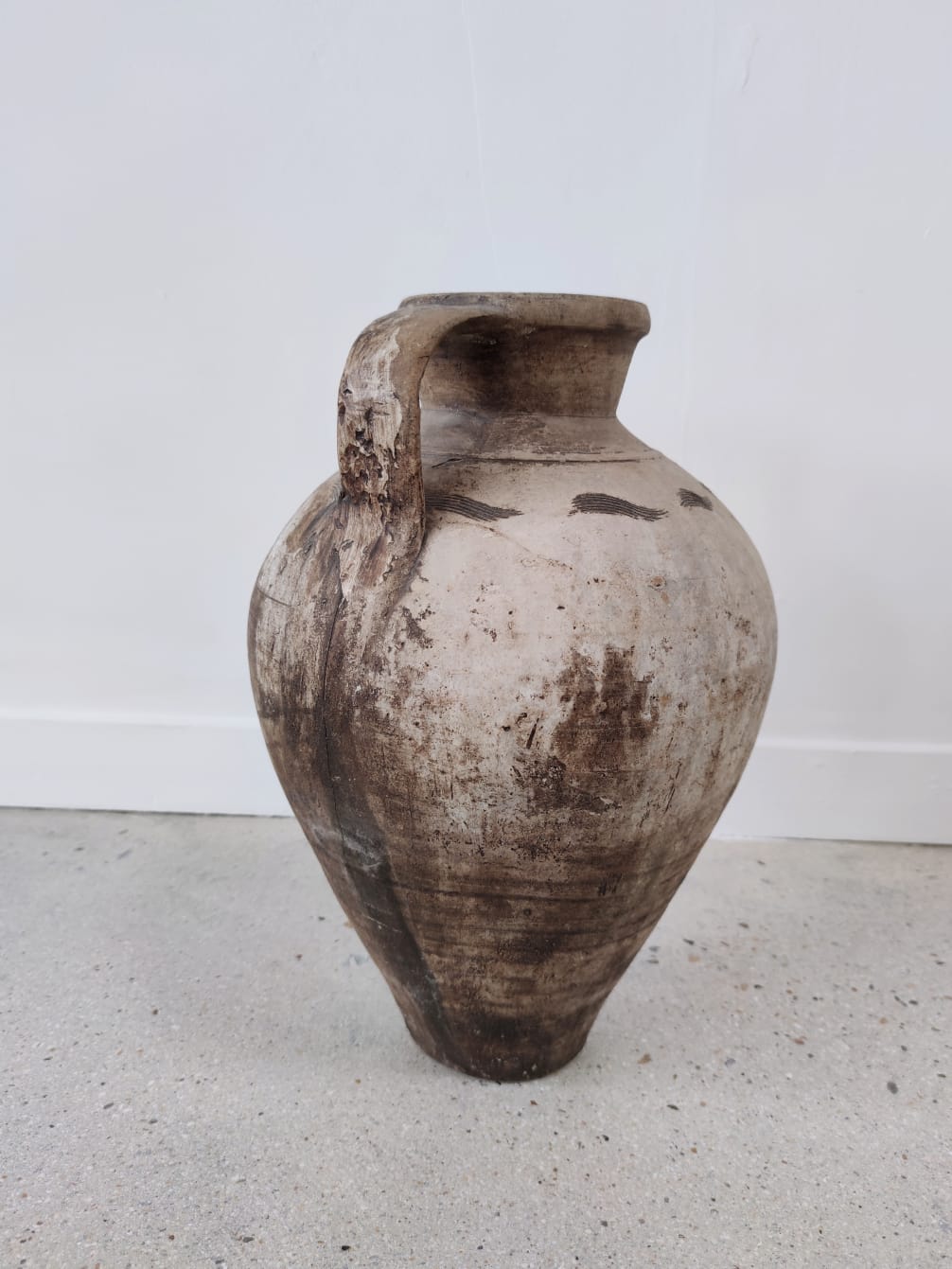Terracotta amphora (clear) H:42cm