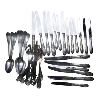 Stryle Art Nouveau housewife's party