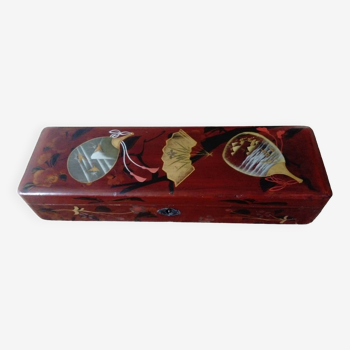 Glove box in lacquered wood with 3 fans